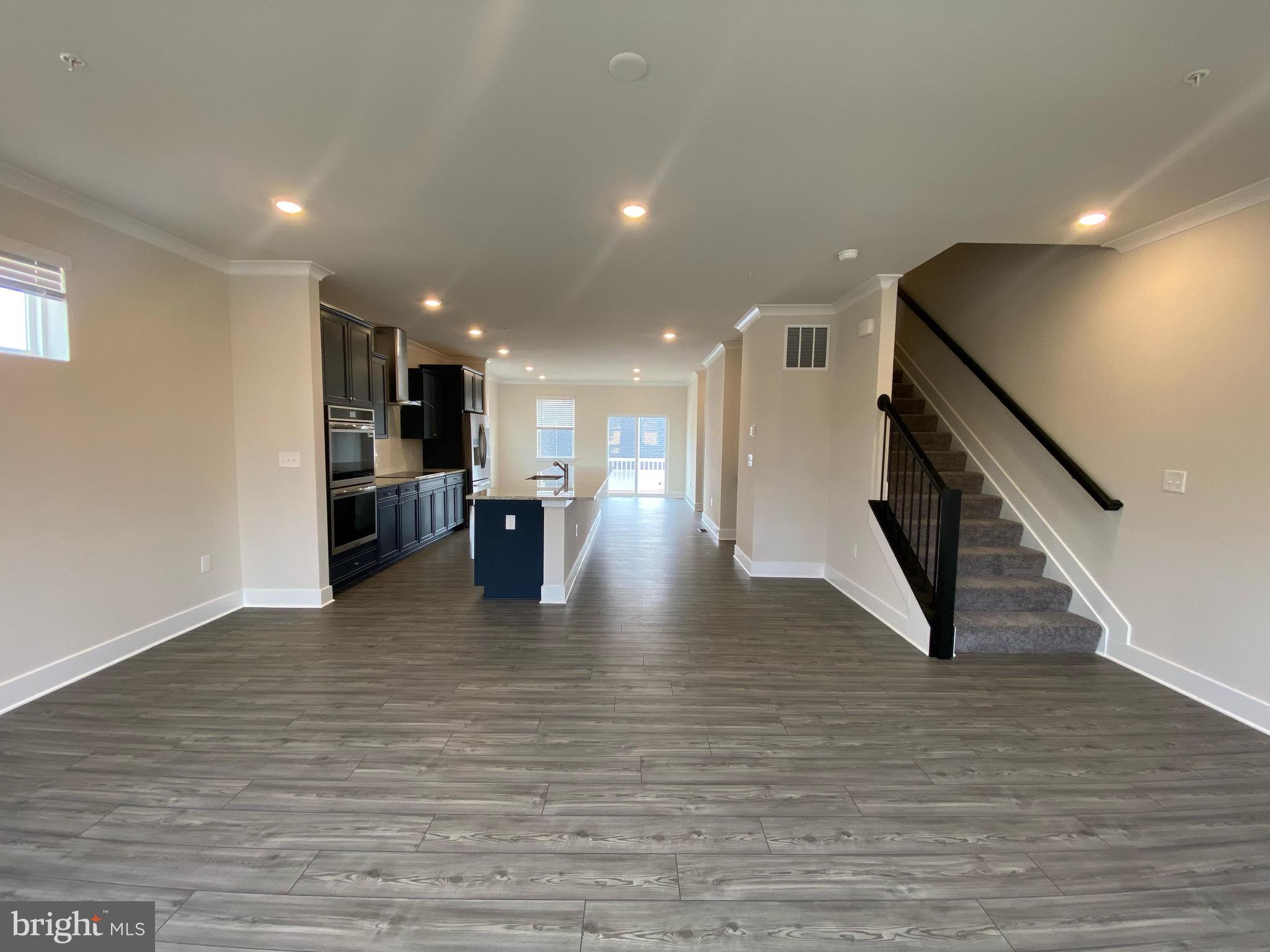 10602 ROUNDSTONE LN