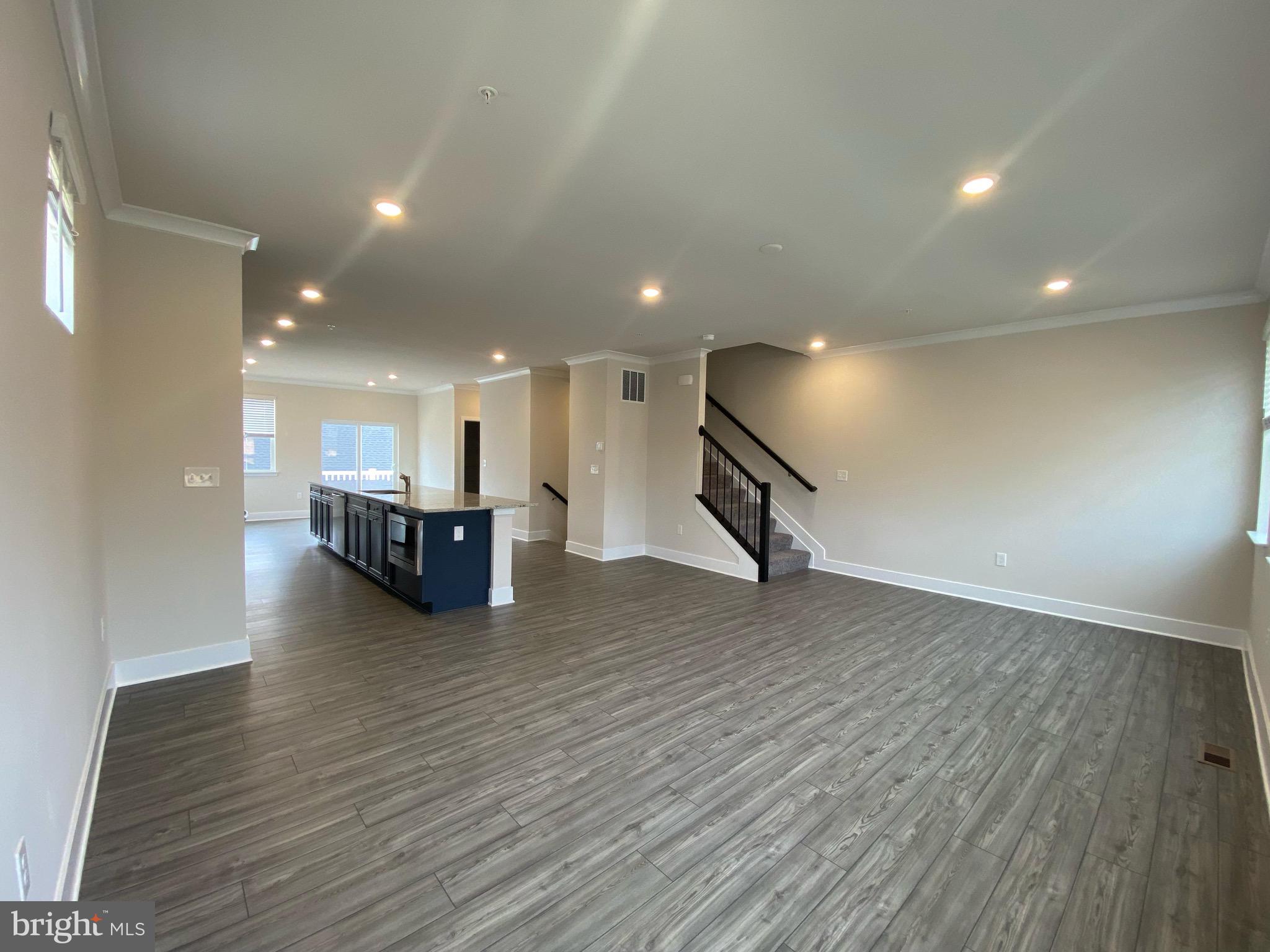 10602 ROUNDSTONE LN