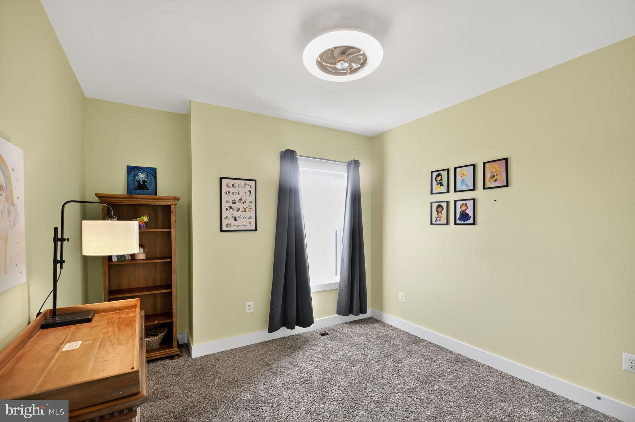 ONE LOUDOUN - Residential