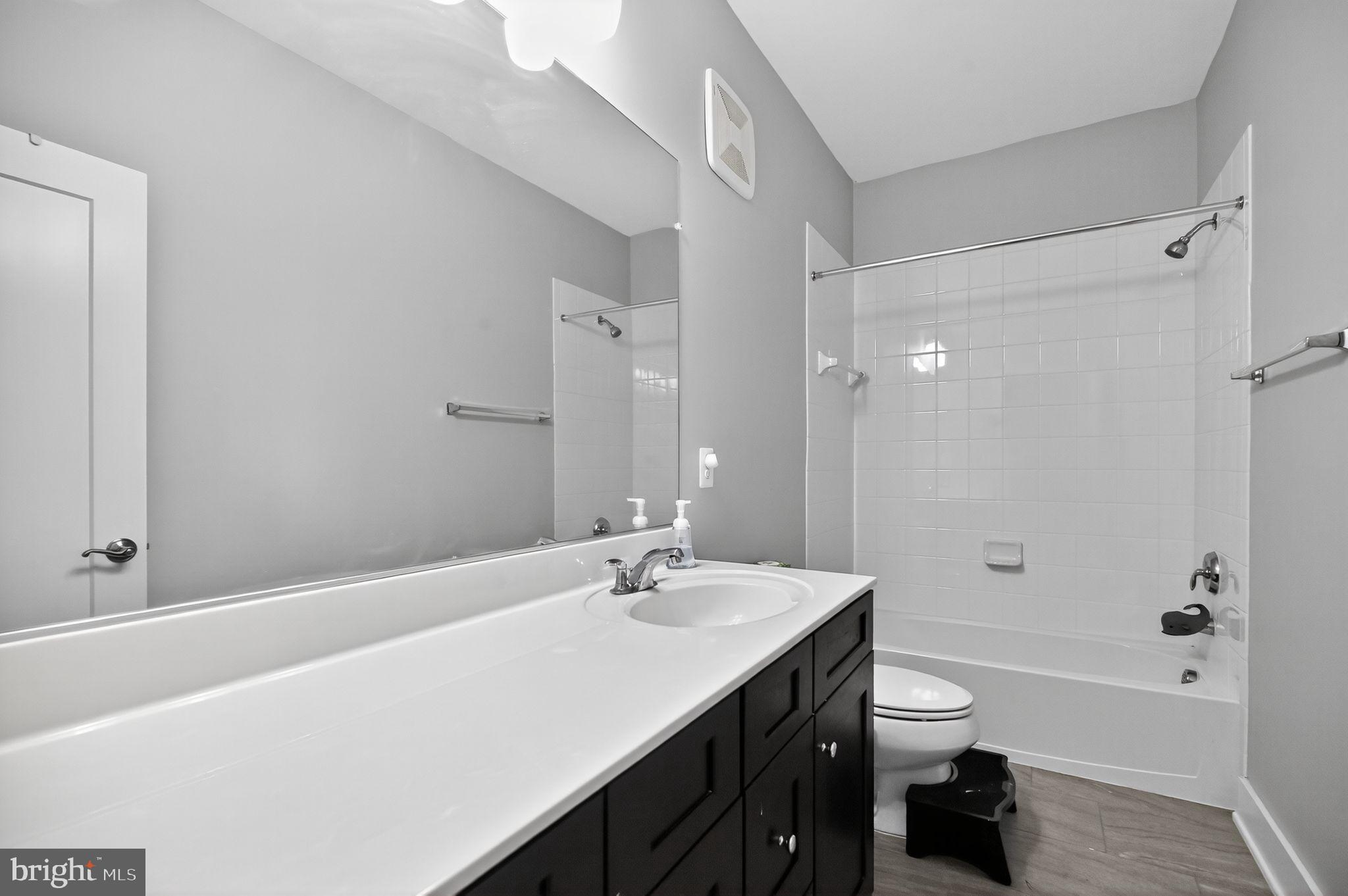 ONE LOUDOUN - Residential