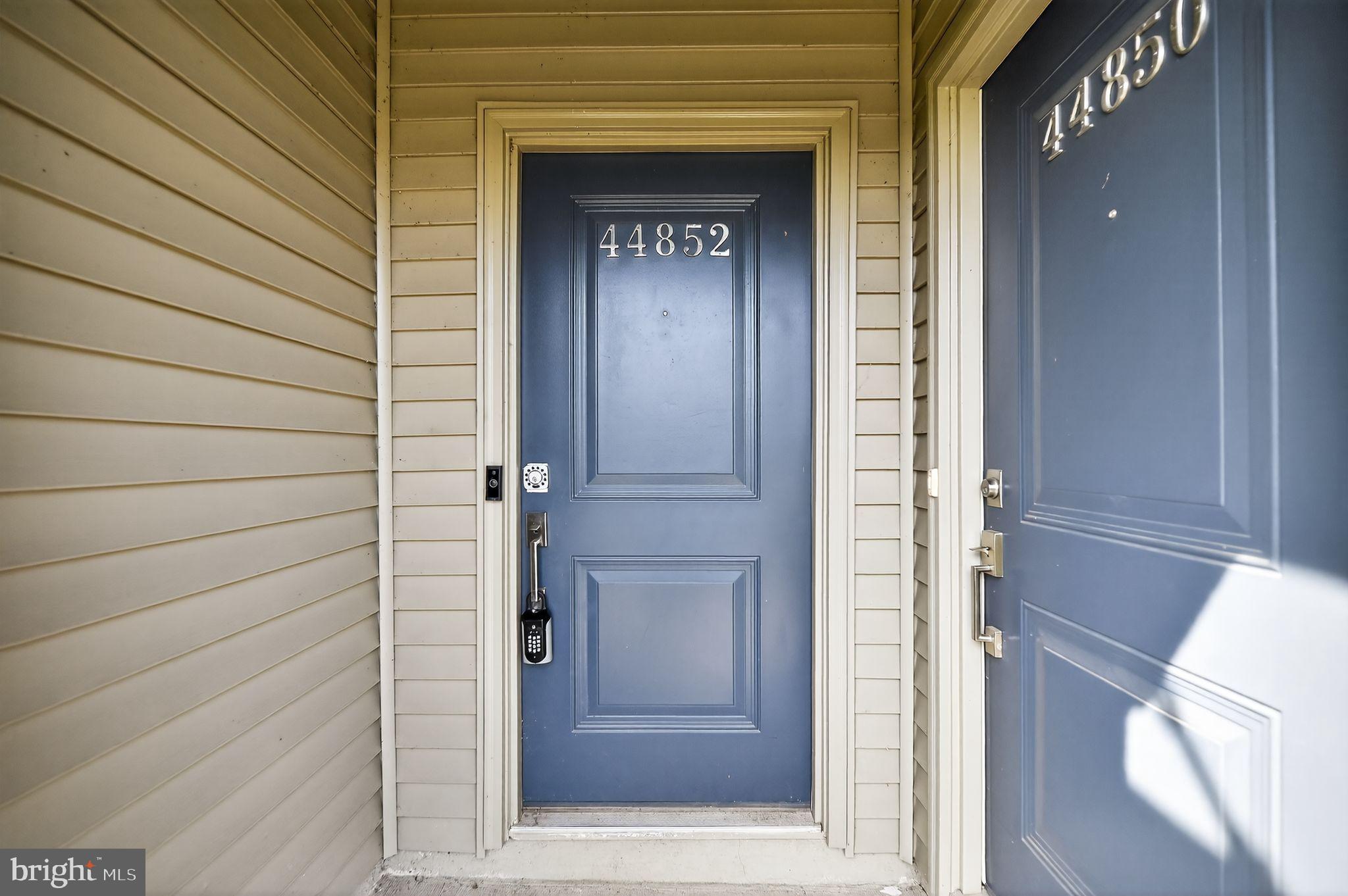 ONE LOUDOUN - Residential