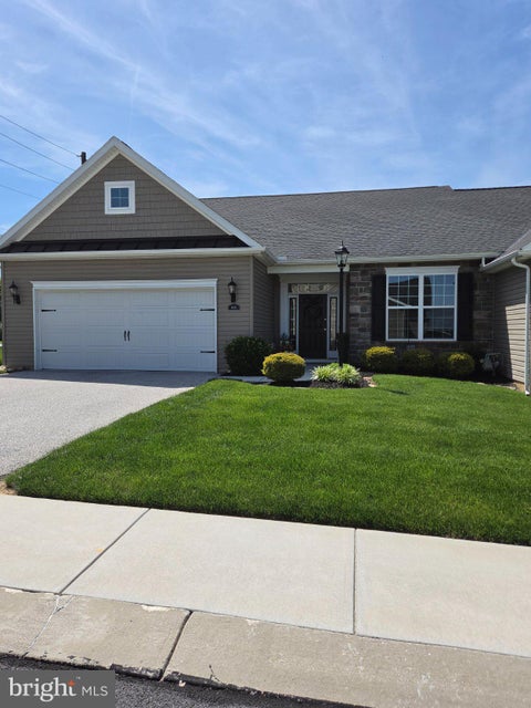Townhouse For Sale - 600 Cypress Drive #57<br/> HANOVER, PA 17331