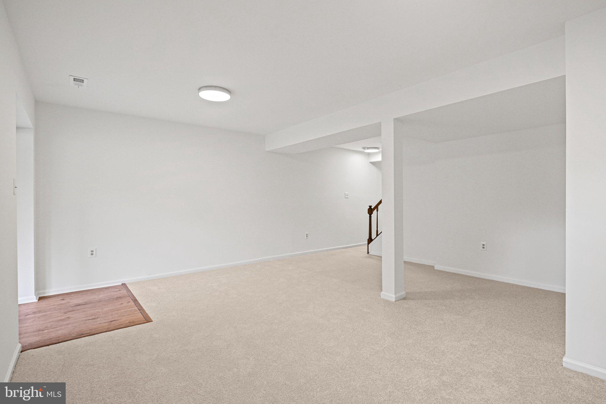 GREENCASTLE MANOR - Residential