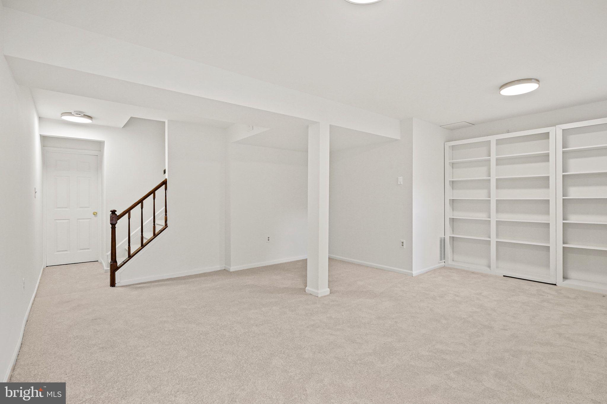 GREENCASTLE MANOR - Residential