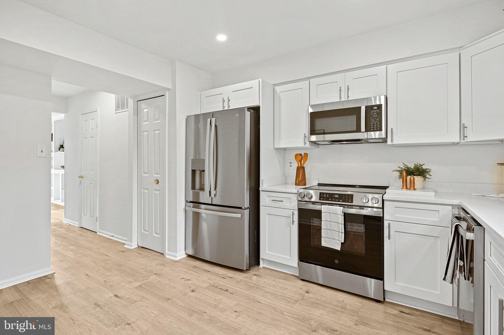 GREENCASTLE MANOR - Residential