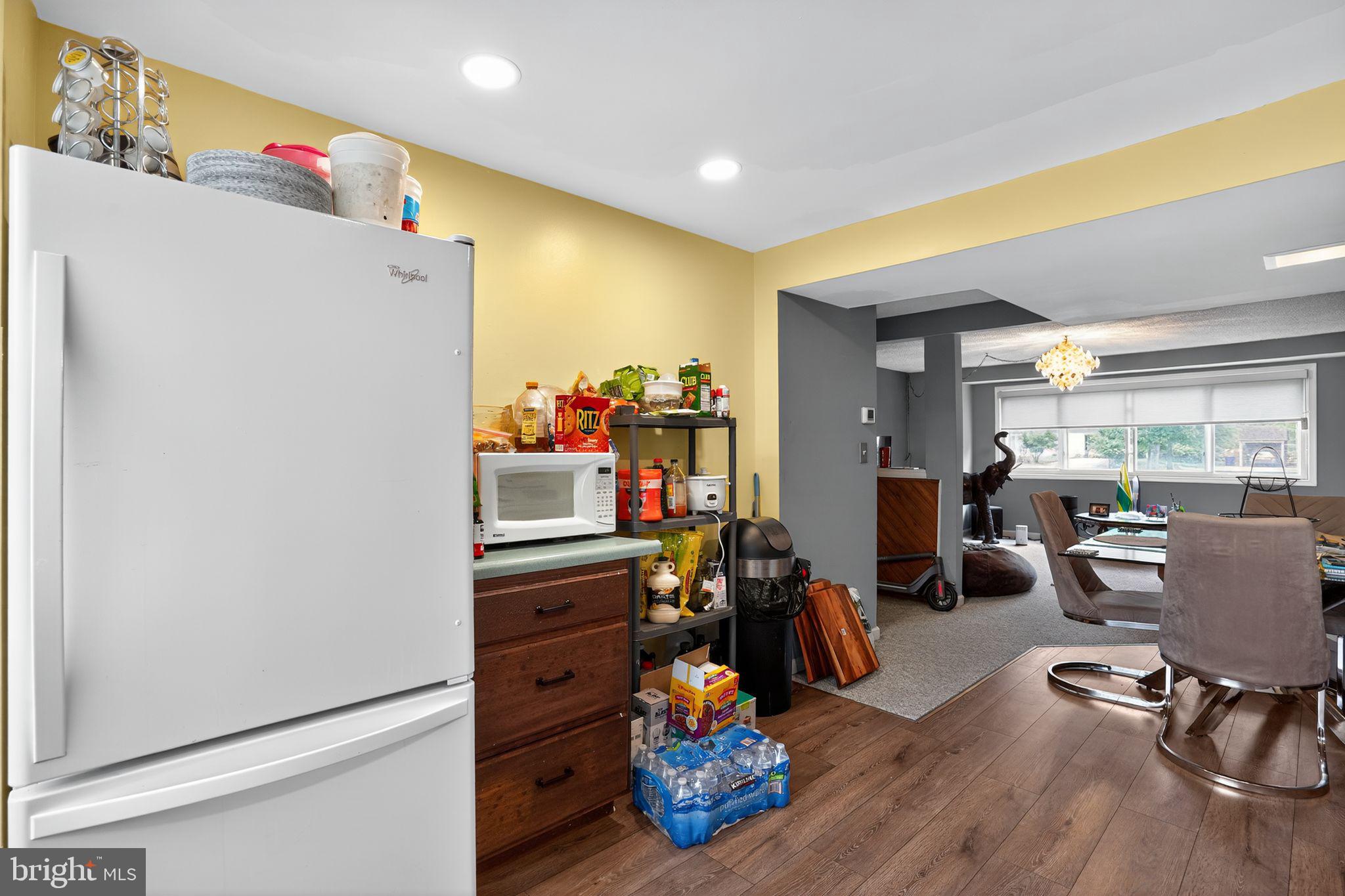 OAKLAND MILLS - Residential Lease