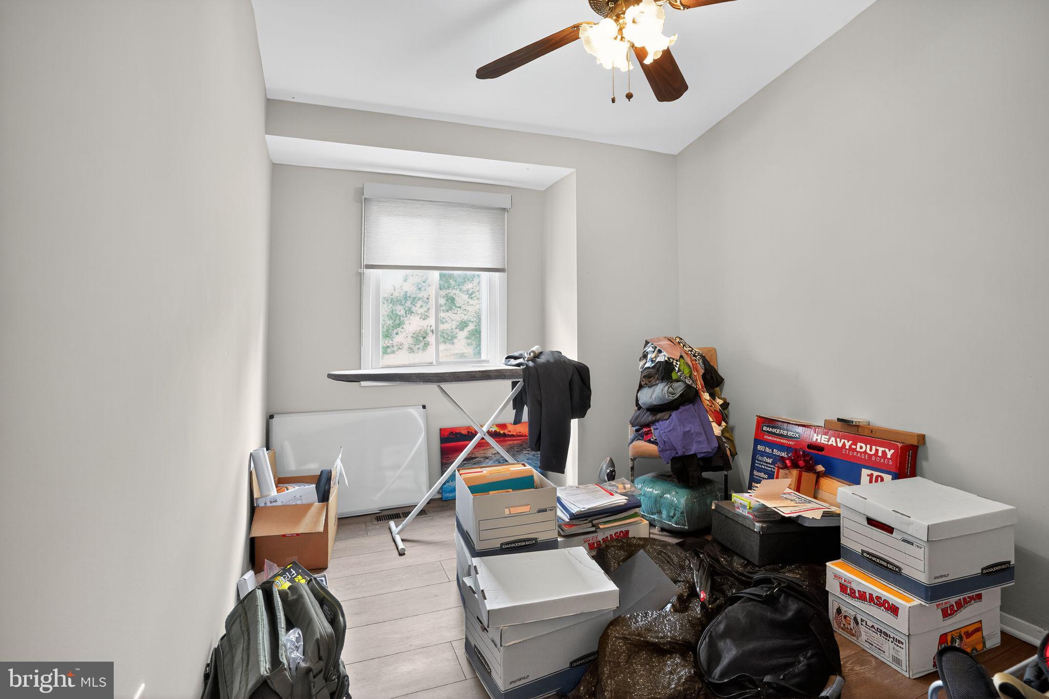 OAKLAND MILLS - Residential Lease