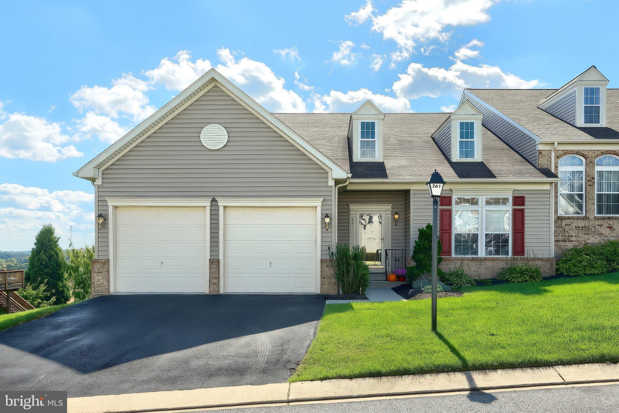 261 PROSPECT CIRCLE 7