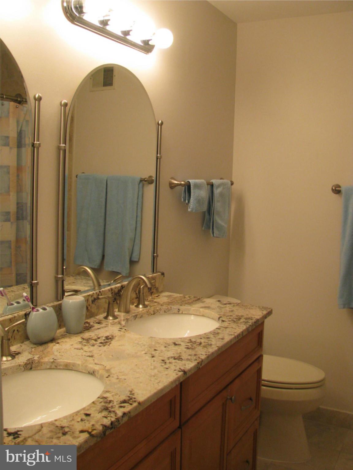 CHANTILLY FARM - Residential