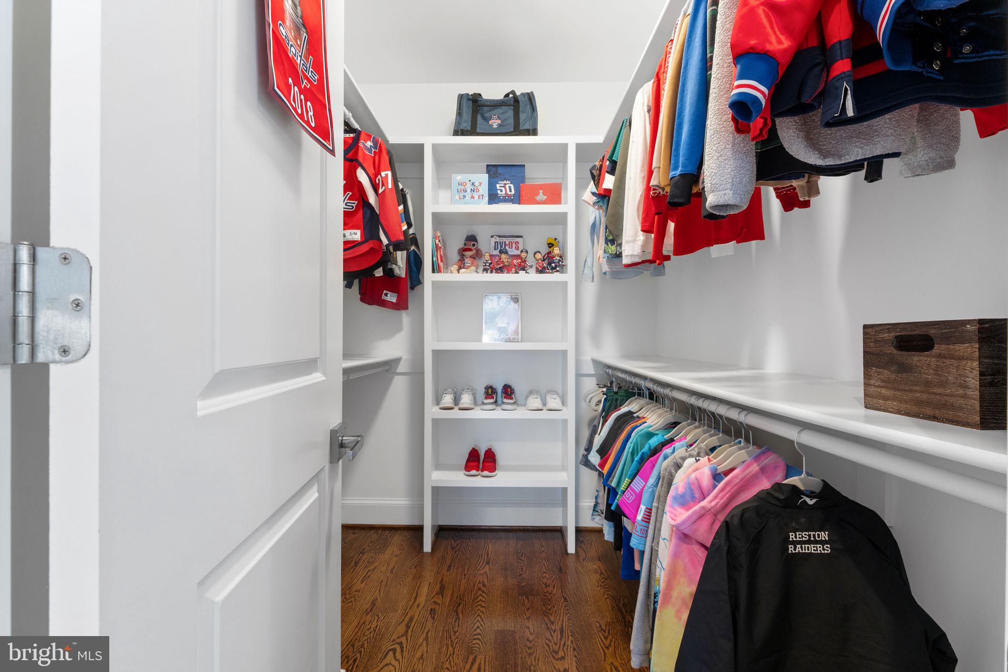 VIENNA WOODS - Residential