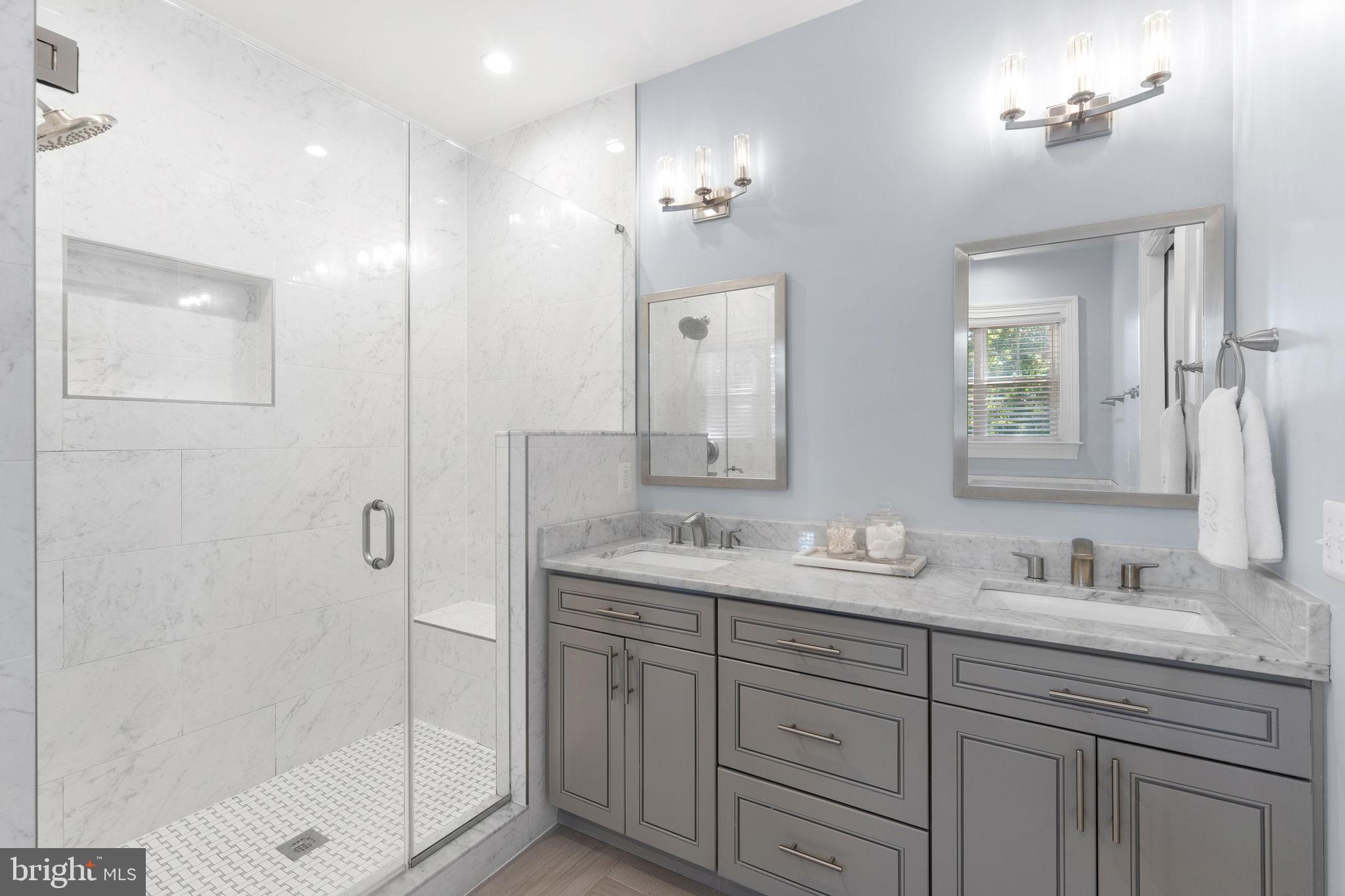 VIENNA WOODS - Residential