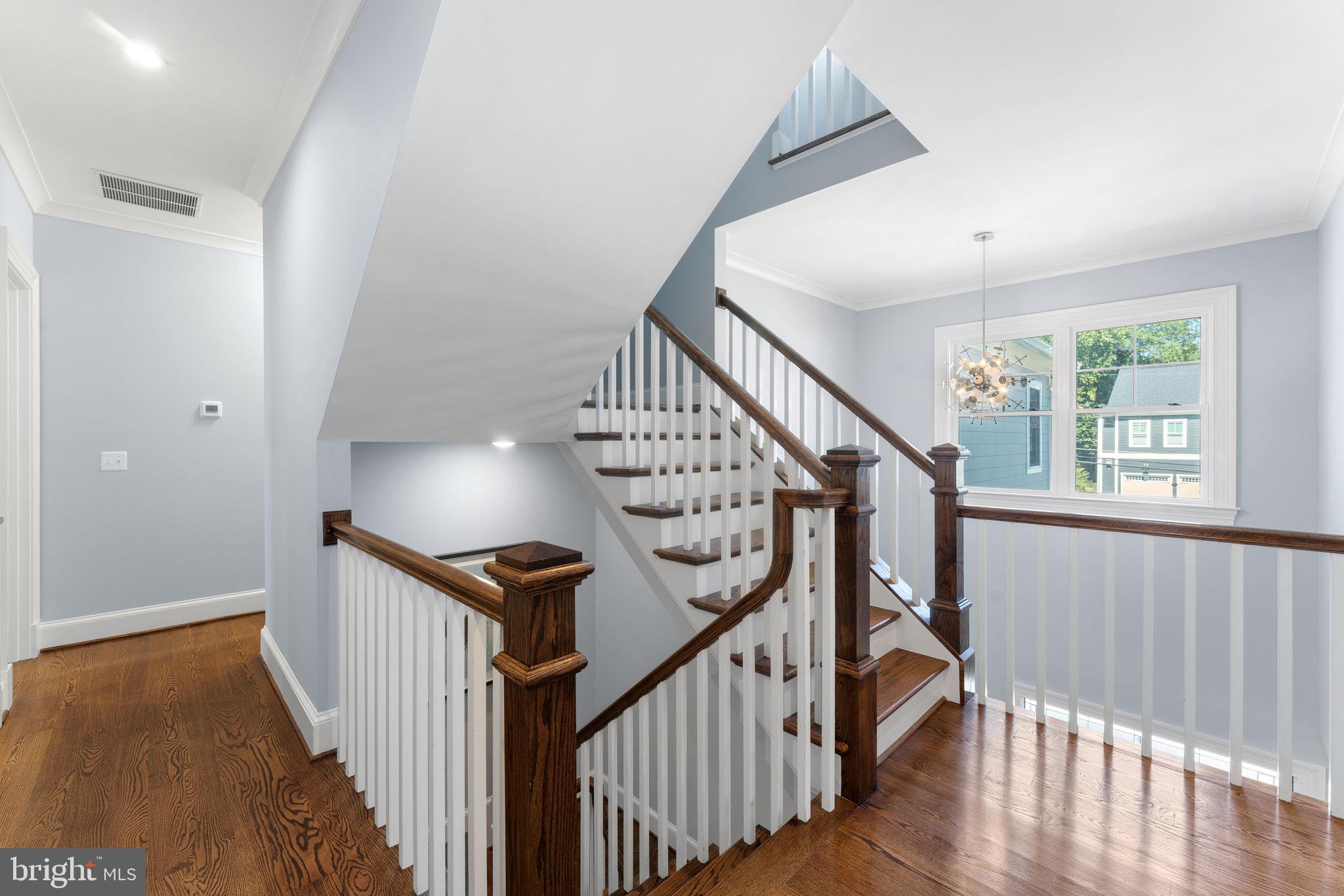 VIENNA WOODS - Residential