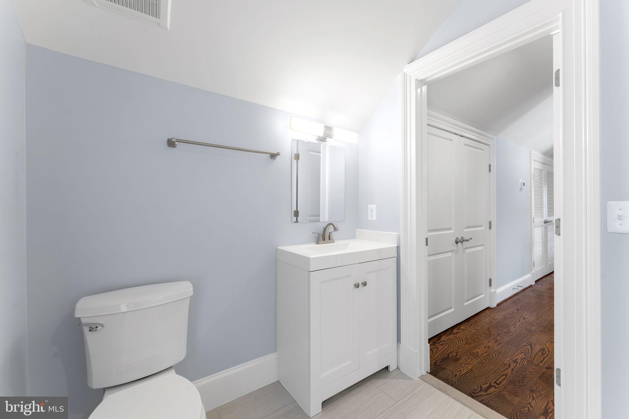 VIENNA WOODS - Residential