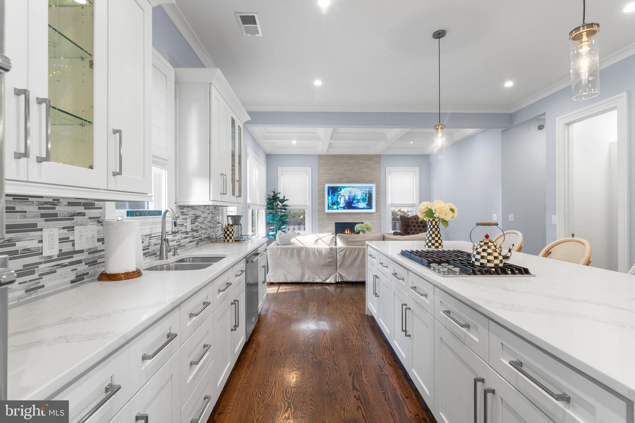 VIENNA WOODS - Residential