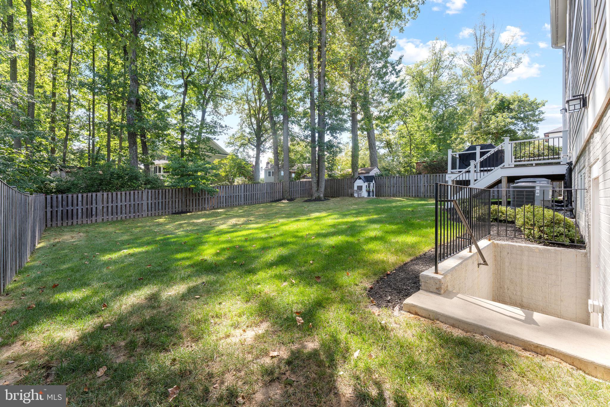 VIENNA WOODS - Residential