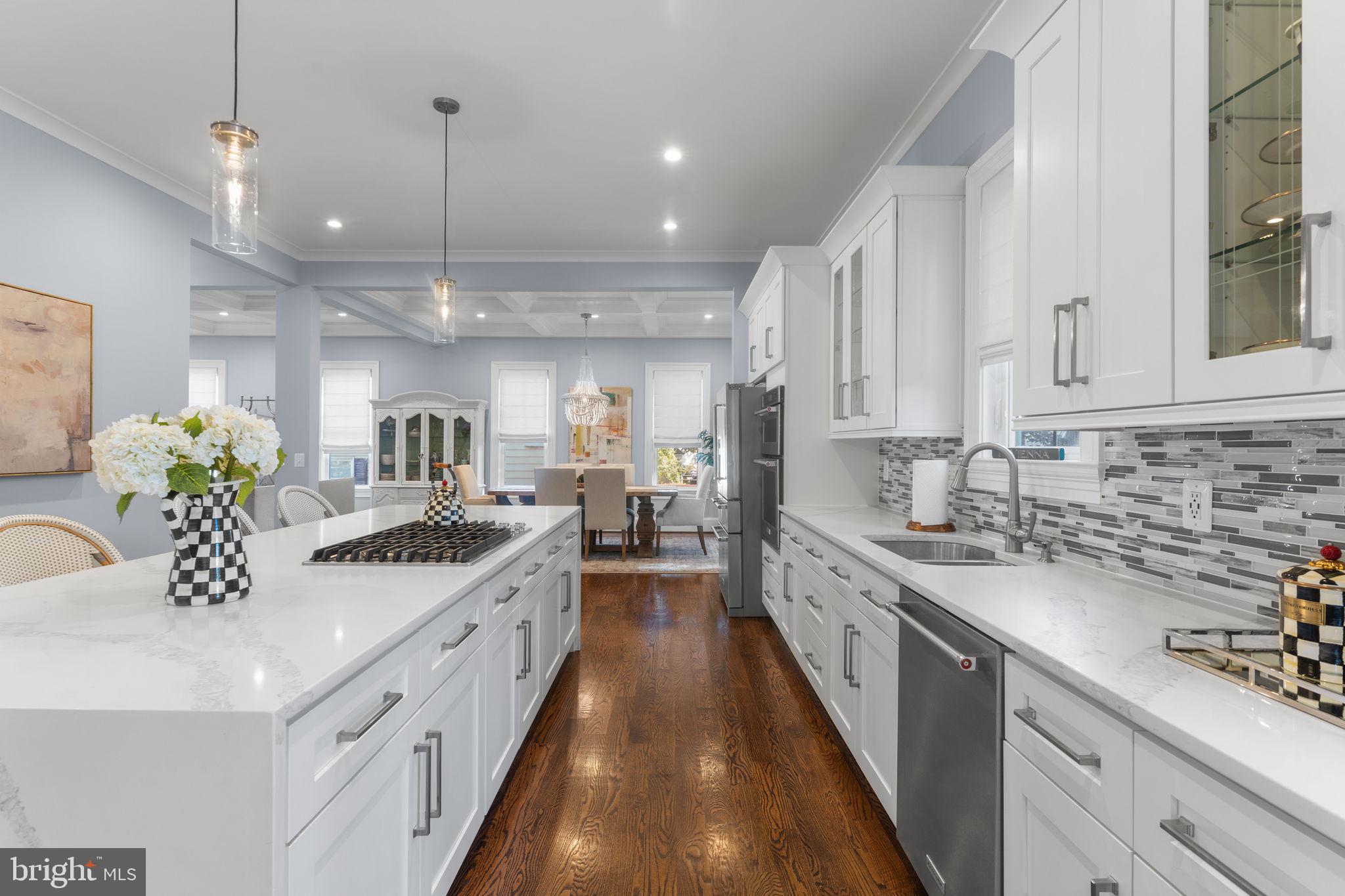 VIENNA WOODS - Residential