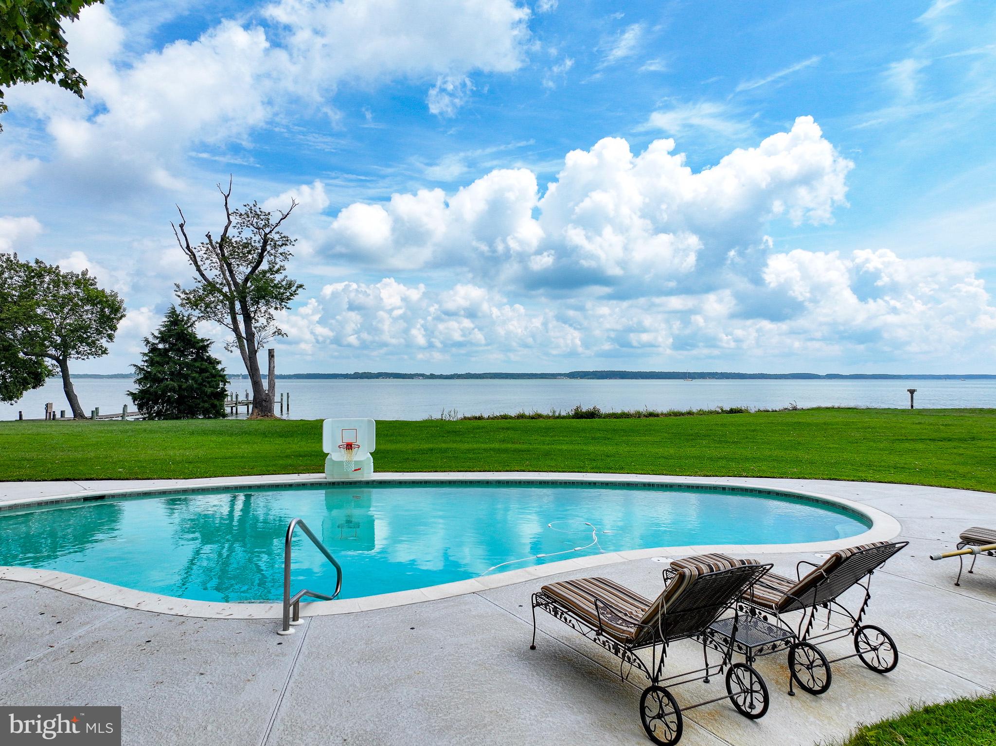 ELSTON SHORES - Residential