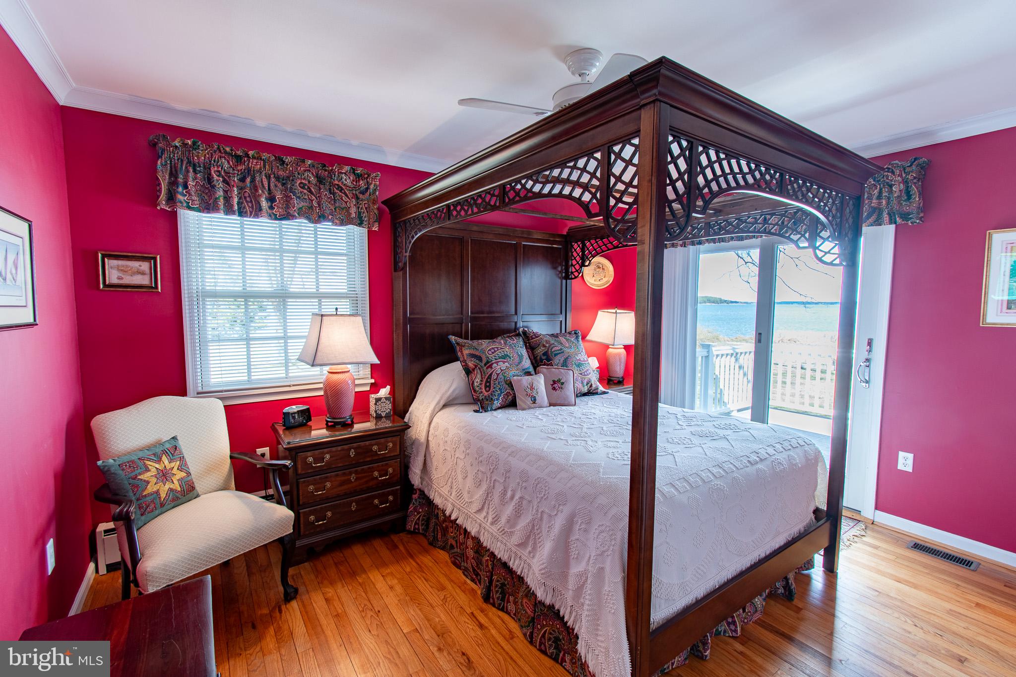 ELSTON SHORES - Residential