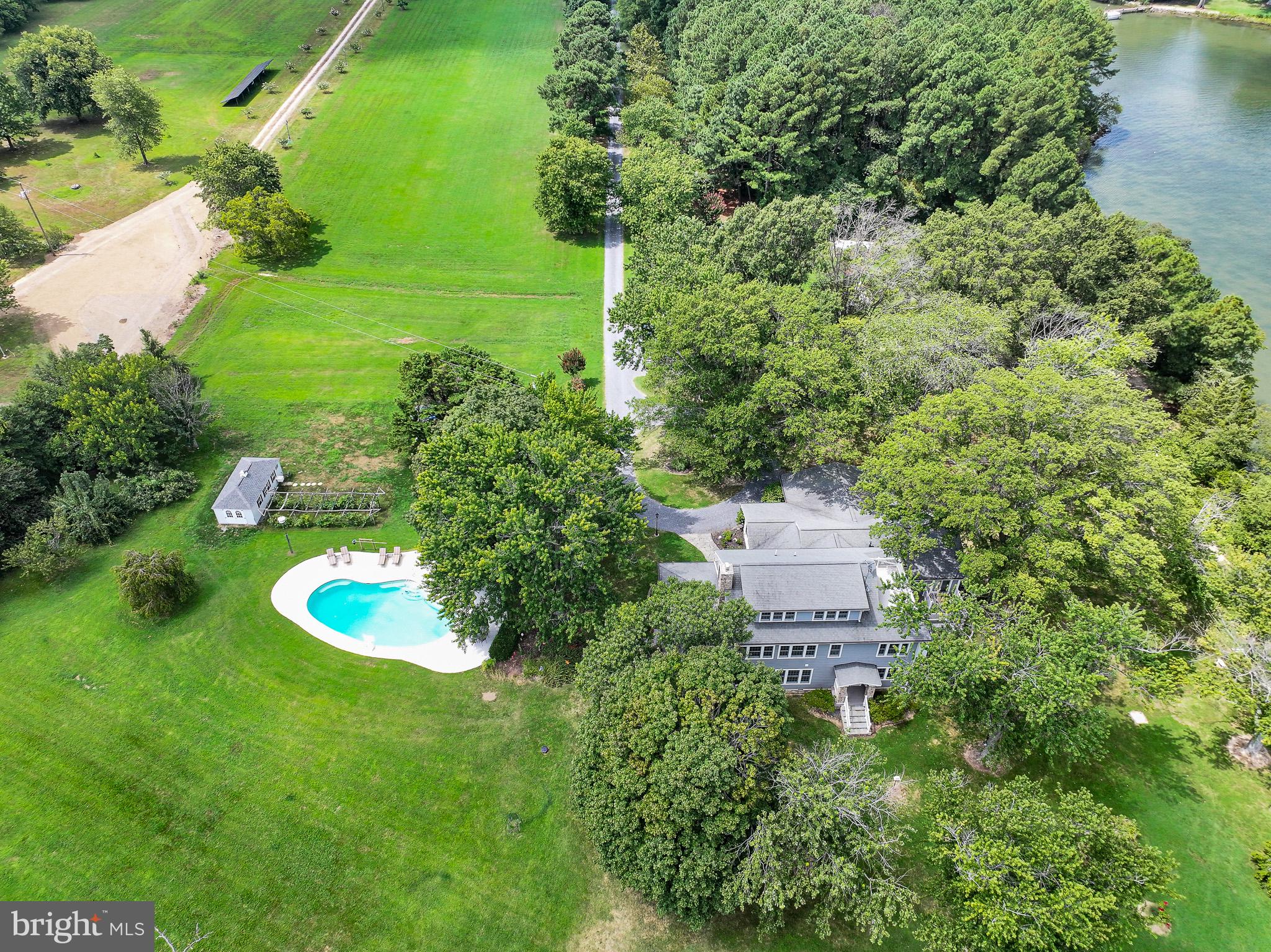 ELSTON SHORES - Residential