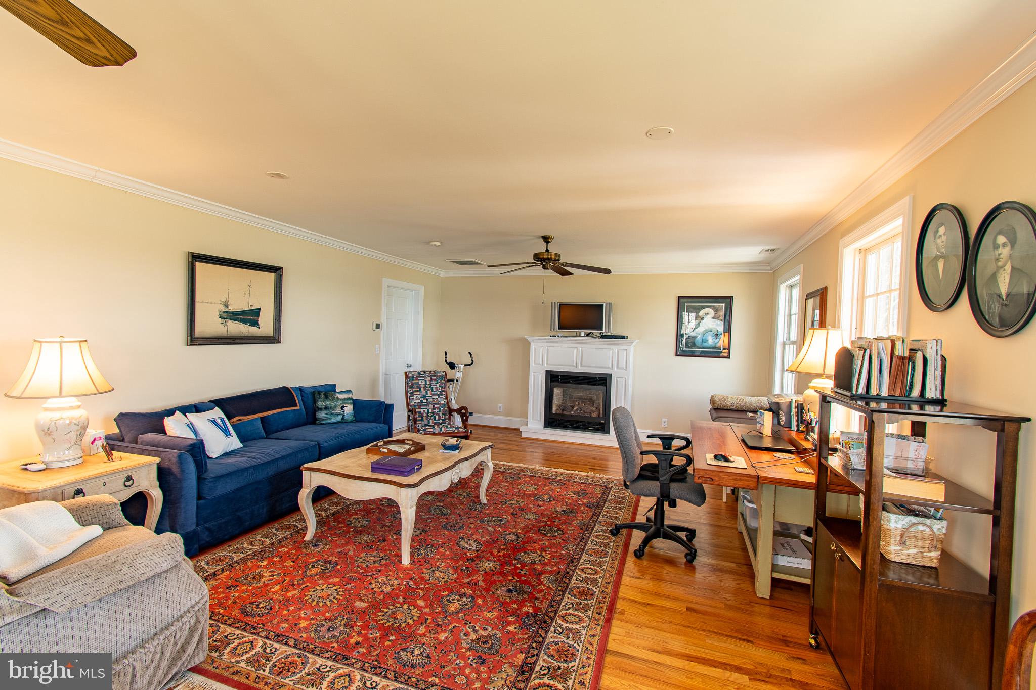 ELSTON SHORES - Residential