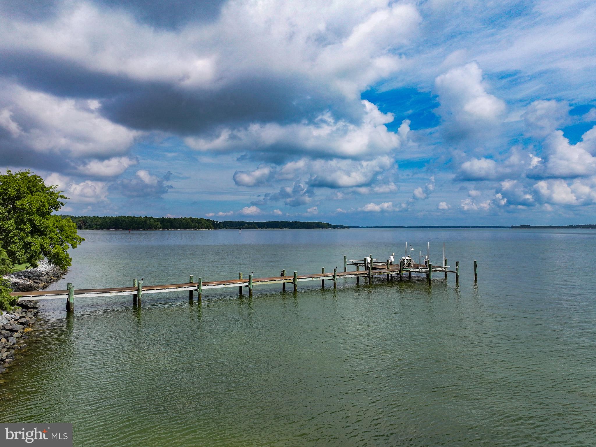 ELSTON SHORES - Residential