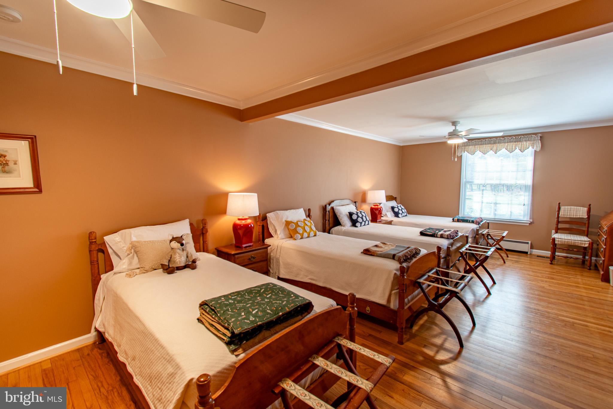 ELSTON SHORES - Residential