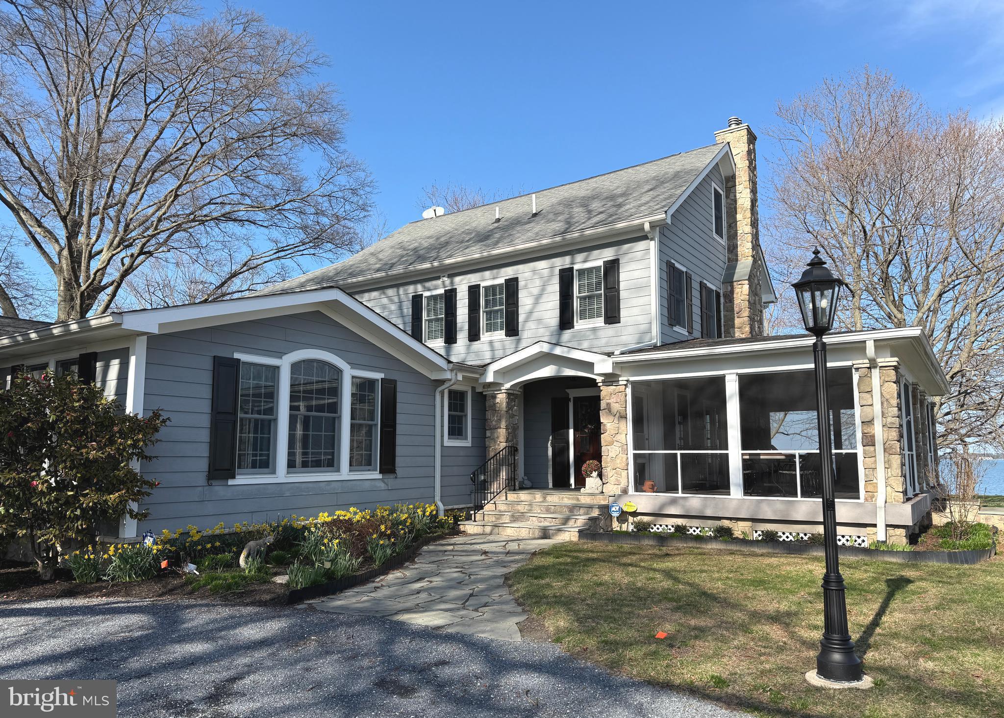 ELSTON SHORES - Residential