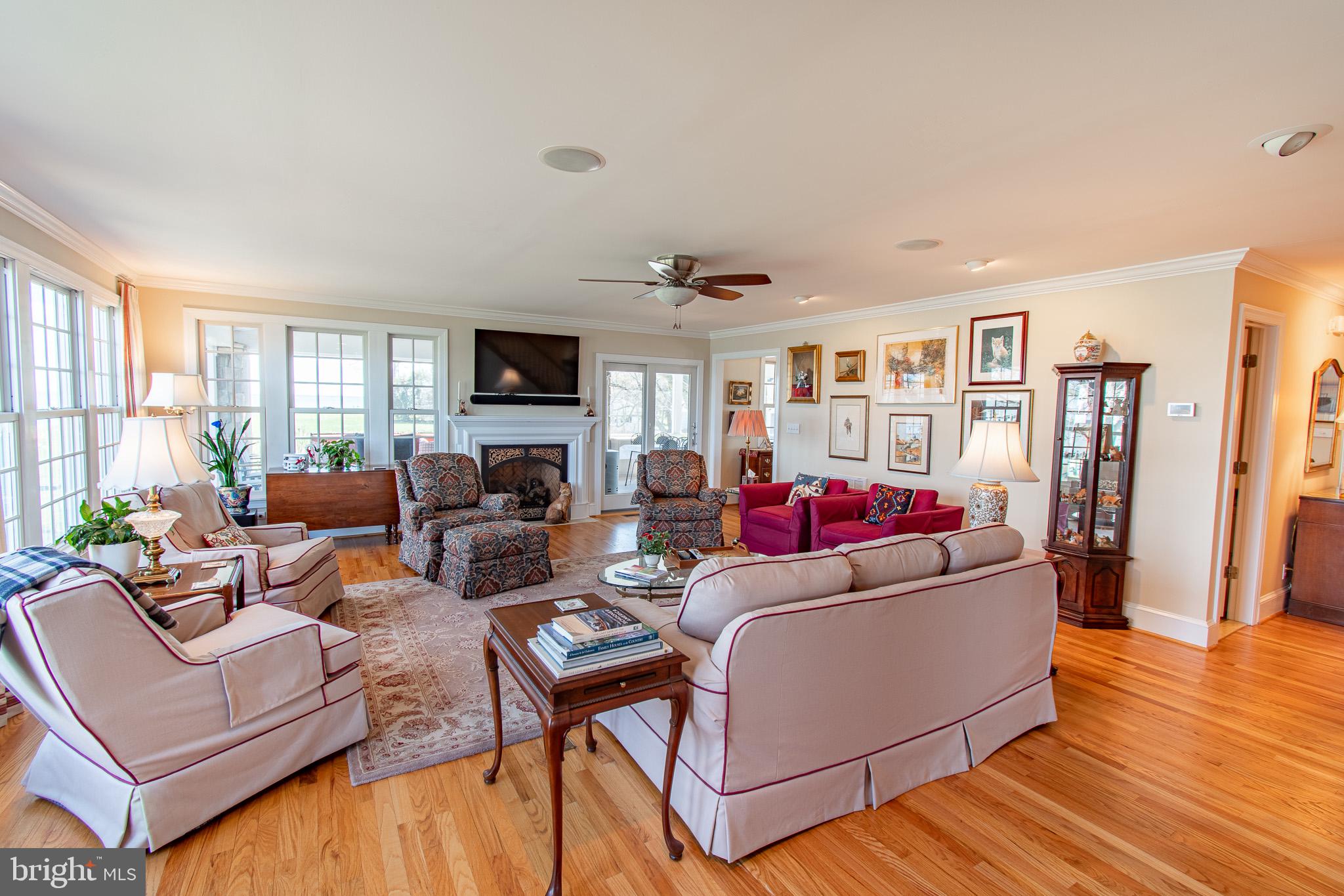 ELSTON SHORES - Residential