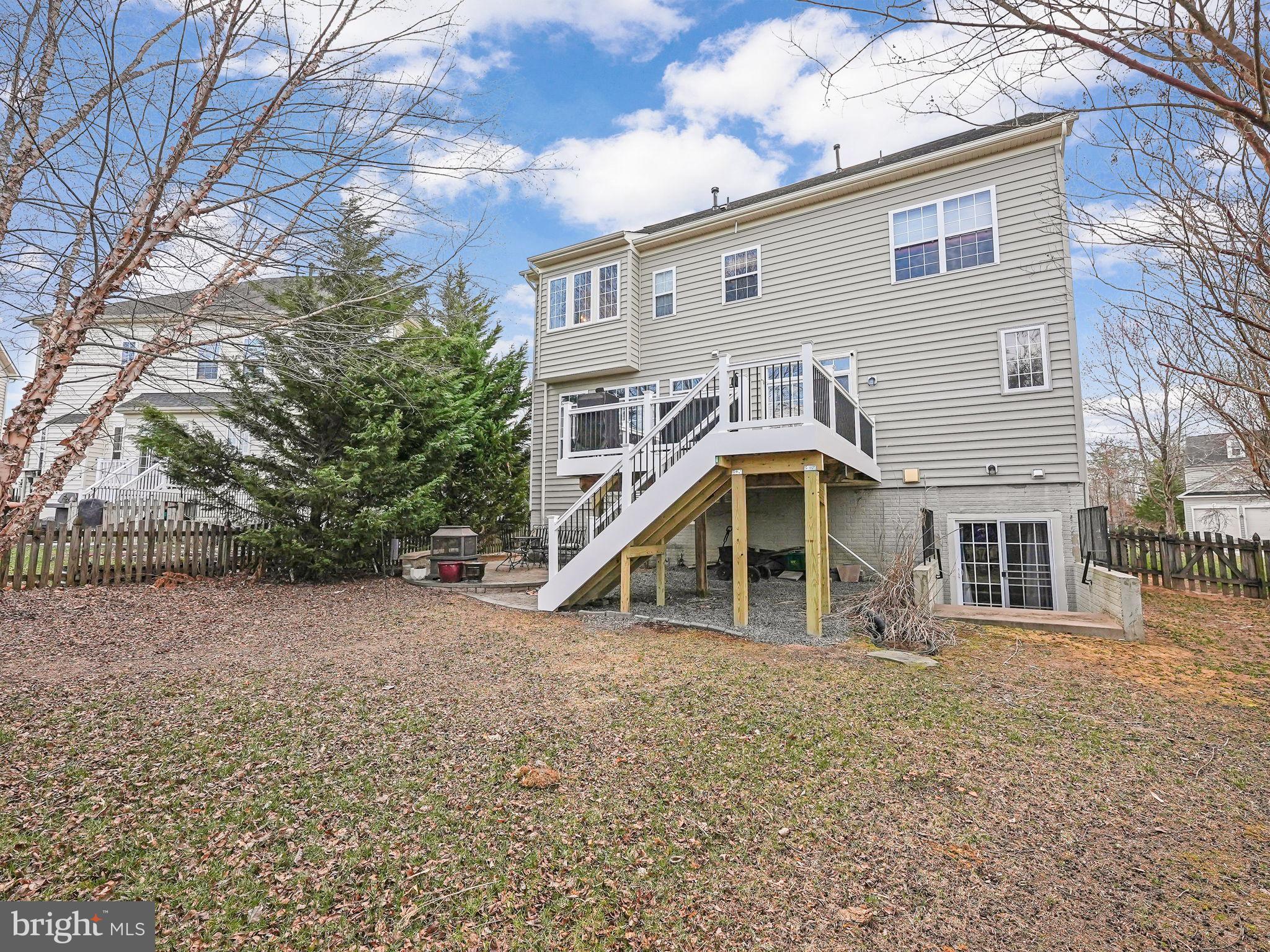 STAFFORD LAKES VILLAGE - Residential