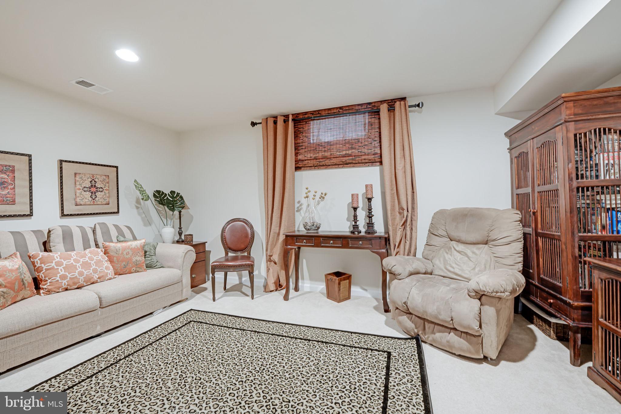 STAFFORD LAKES VILLAGE - Residential