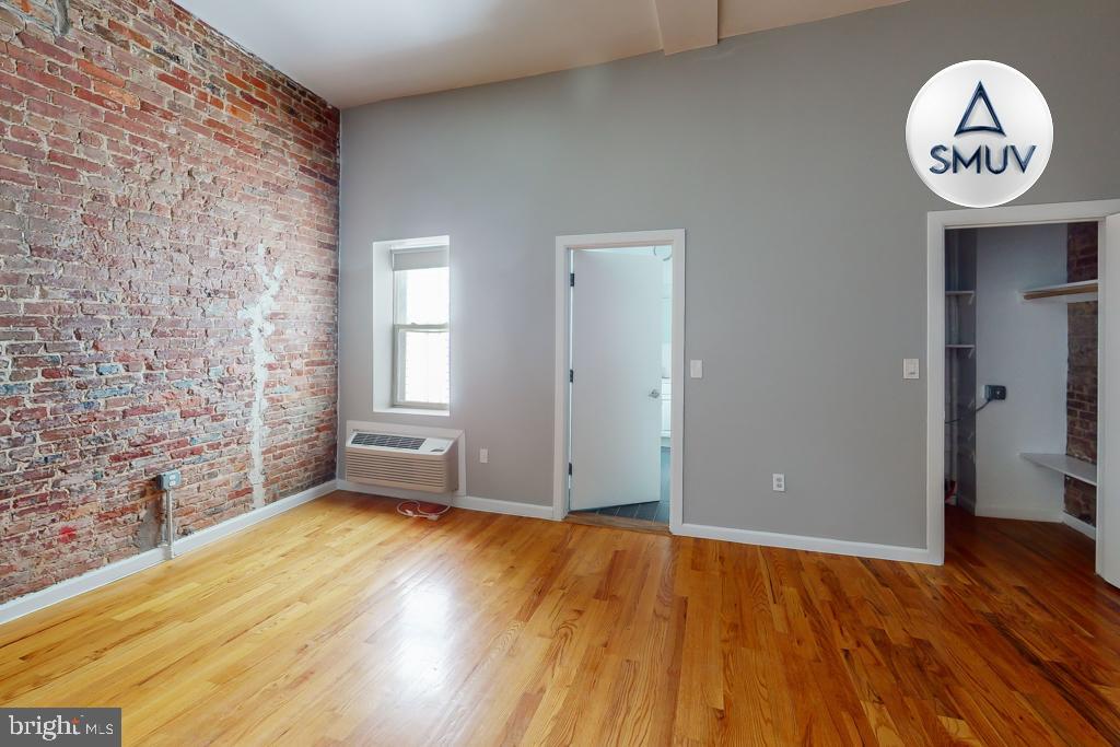 MOUNT VERNON PLACE HISTORIC DISTRICT - Residential Lease