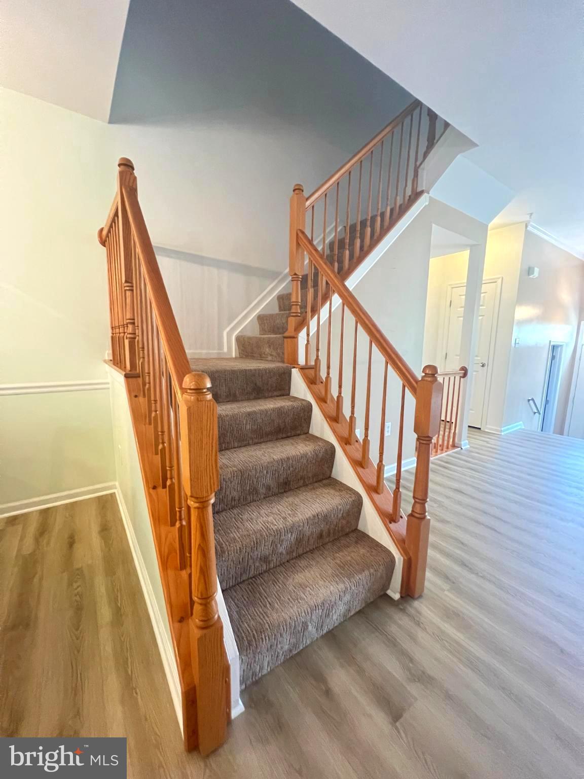 KINGSVIEW VILLAGE - Residential Lease