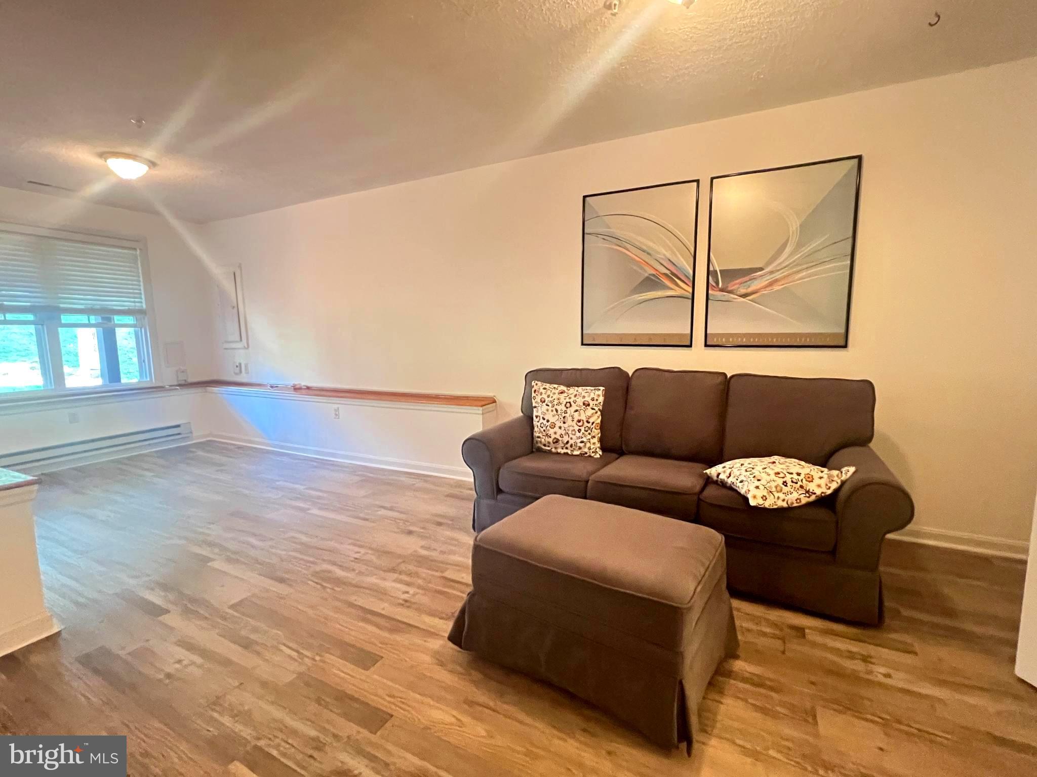 KINGSVIEW VILLAGE - Residential Lease