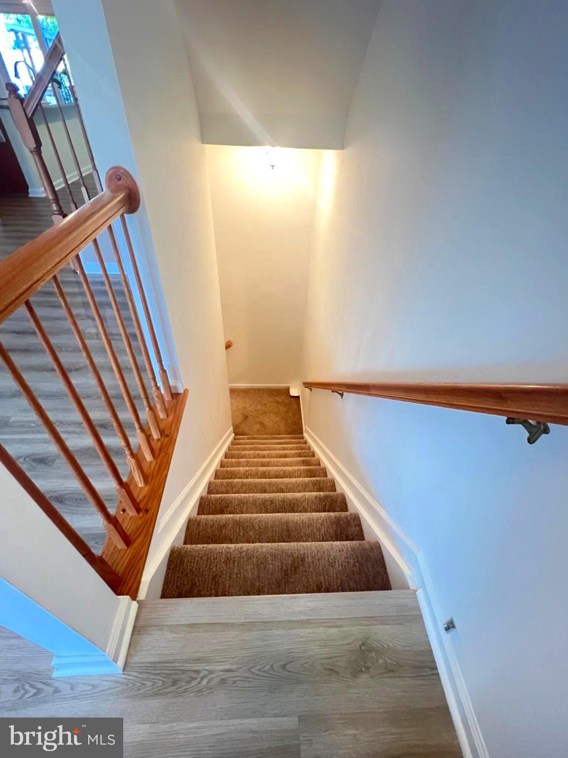 KINGSVIEW VILLAGE - Residential Lease