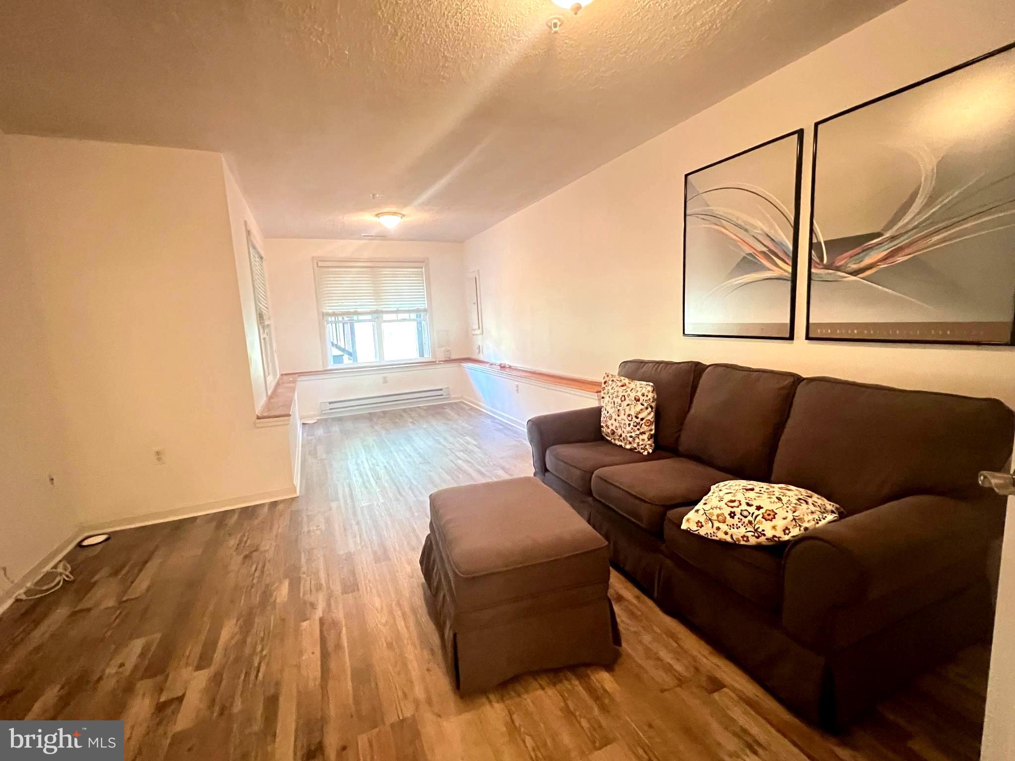 KINGSVIEW VILLAGE - Residential Lease