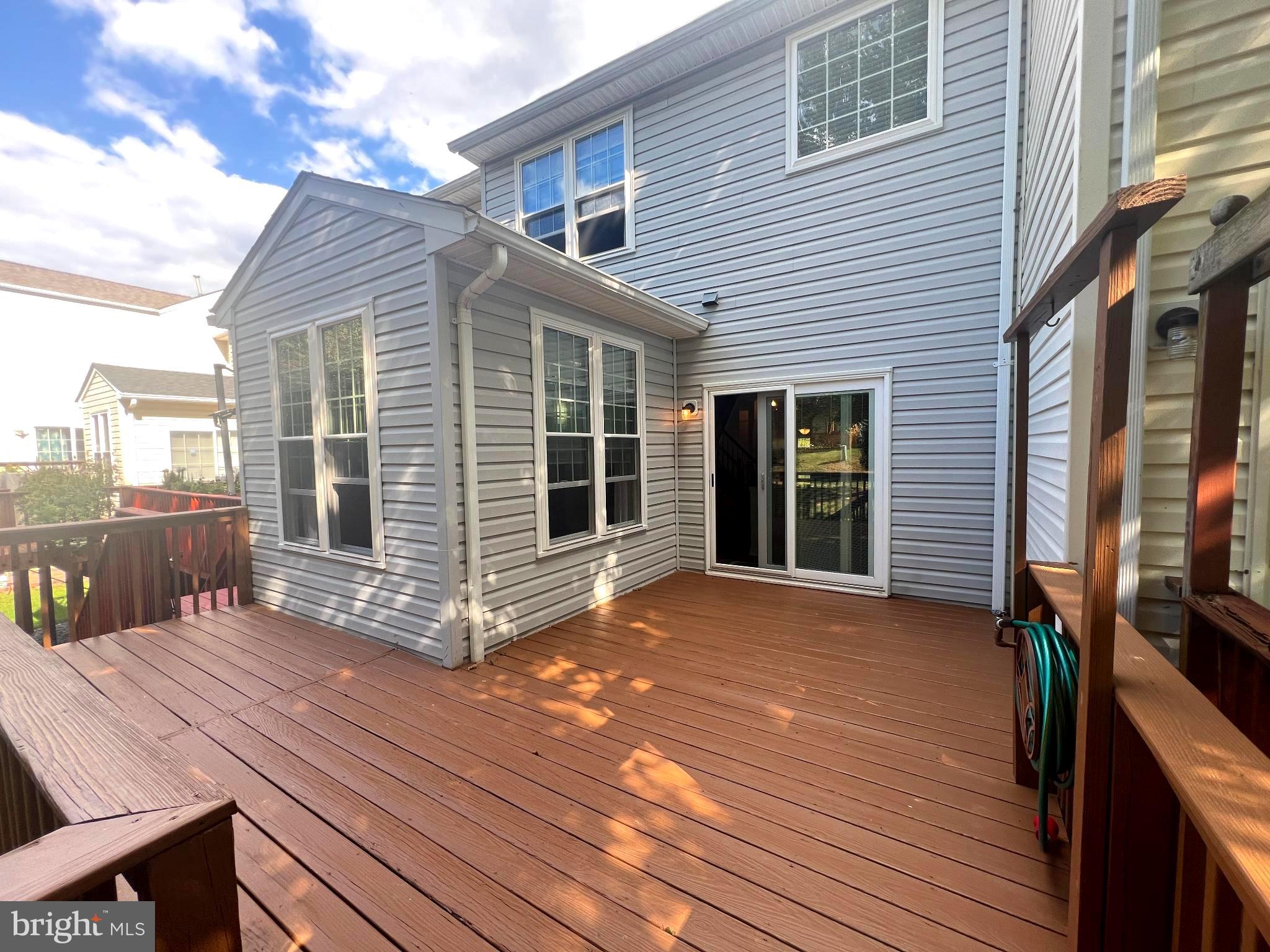 KINGSVIEW VILLAGE - Residential Lease