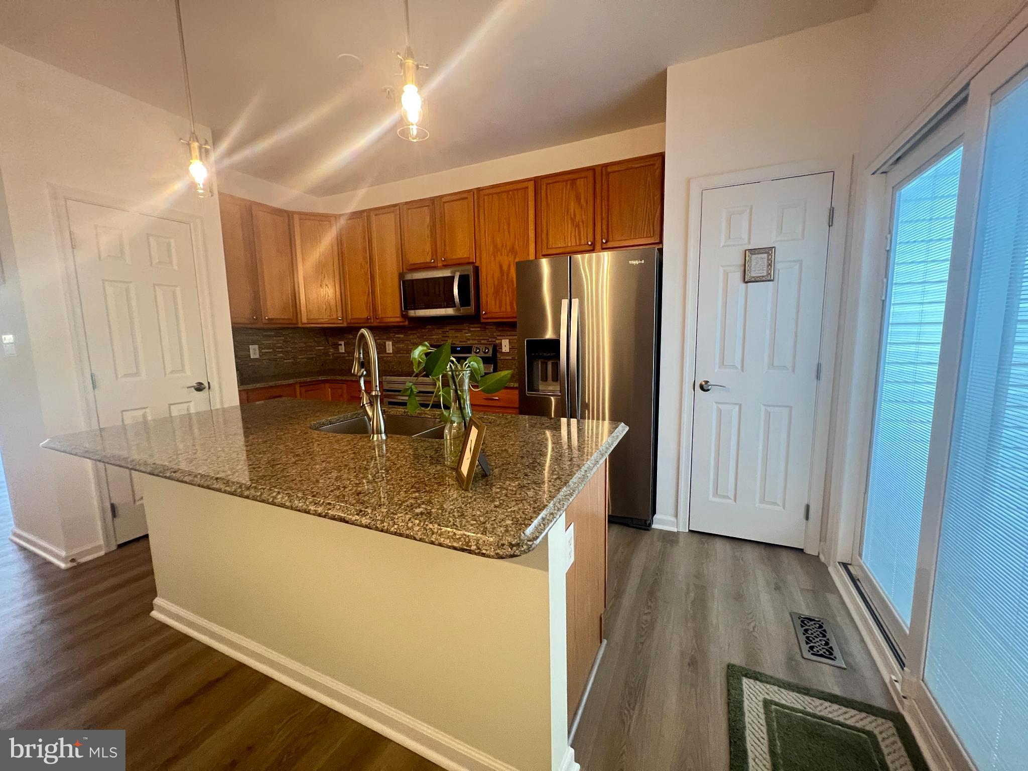 KINGSVIEW VILLAGE - Residential Lease