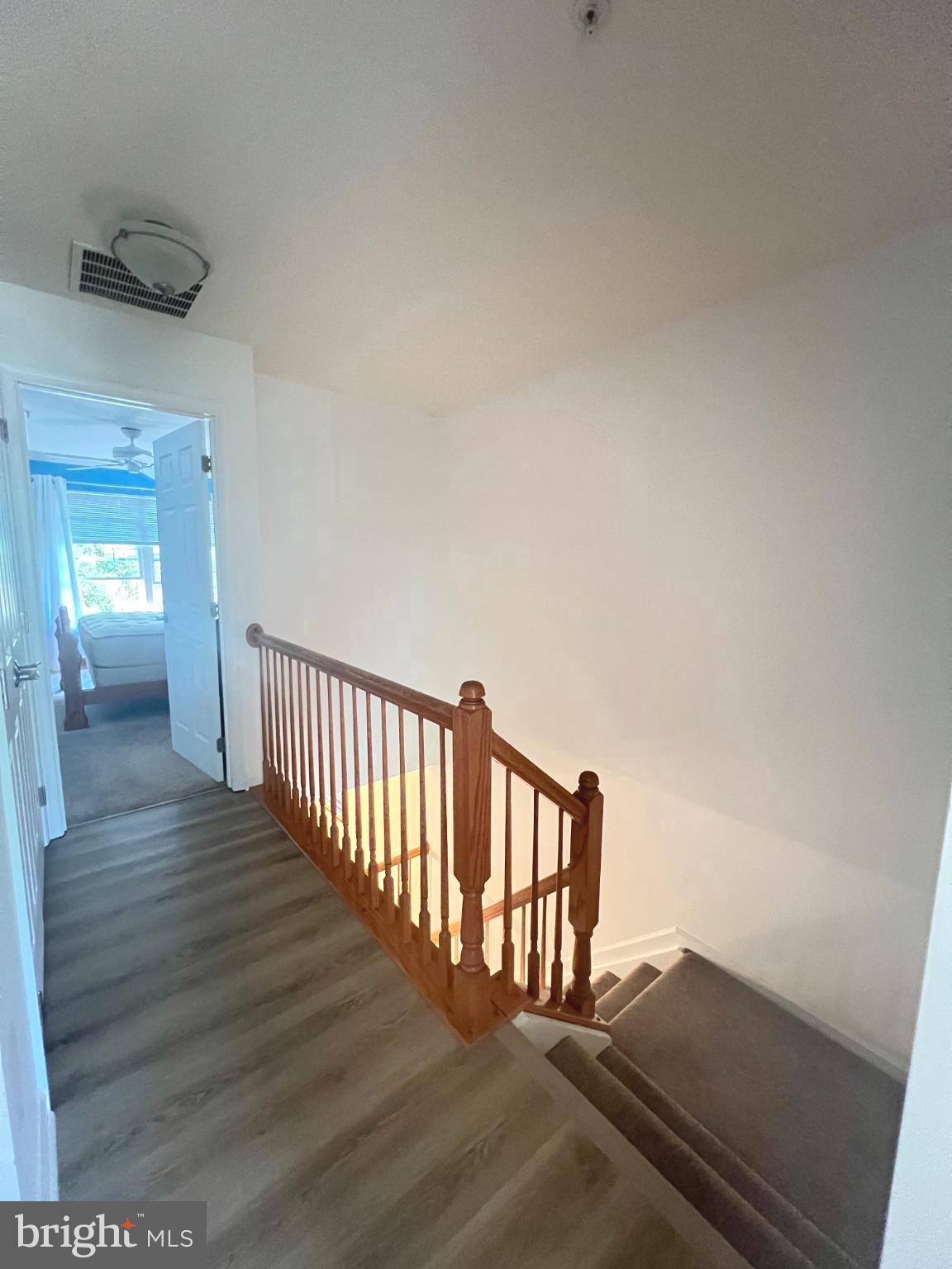 KINGSVIEW VILLAGE - Residential Lease