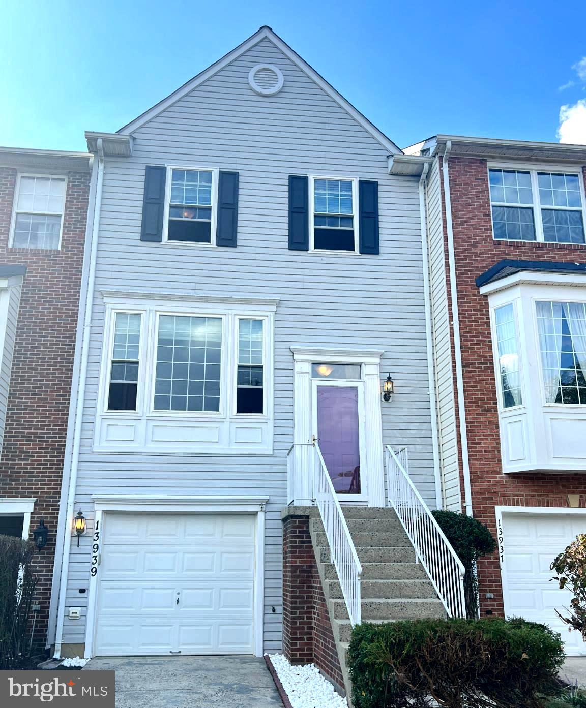 KINGSVIEW VILLAGE - Residential Lease