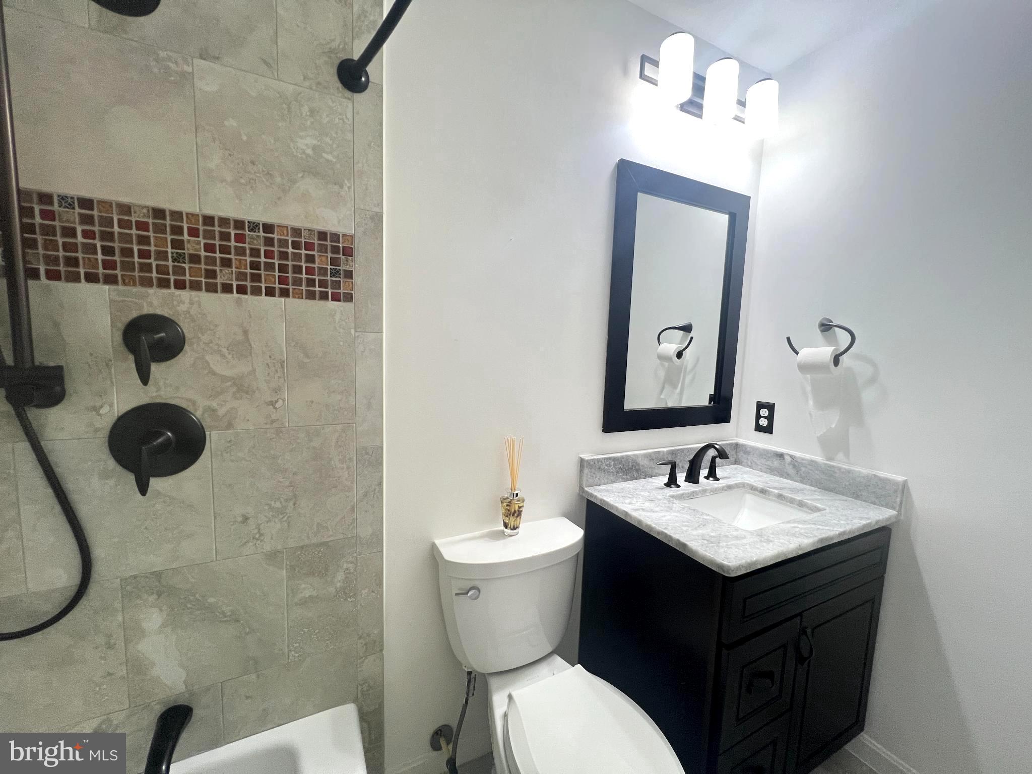 KINGSVIEW VILLAGE - Residential Lease