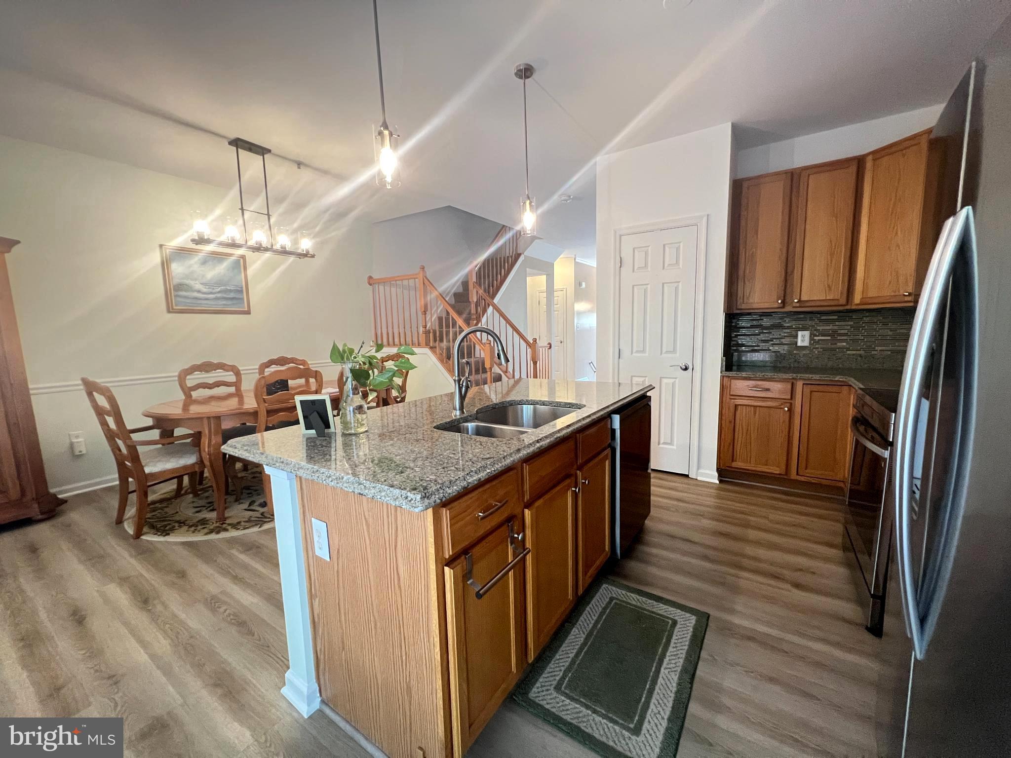 KINGSVIEW VILLAGE - Residential Lease