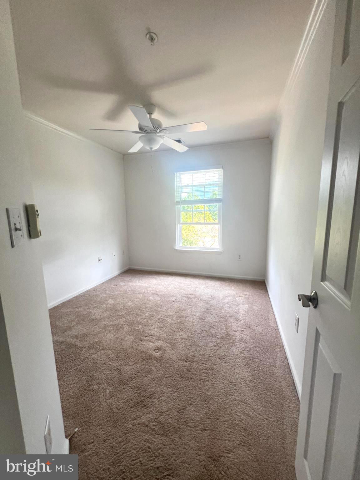 KINGSVIEW VILLAGE - Residential Lease