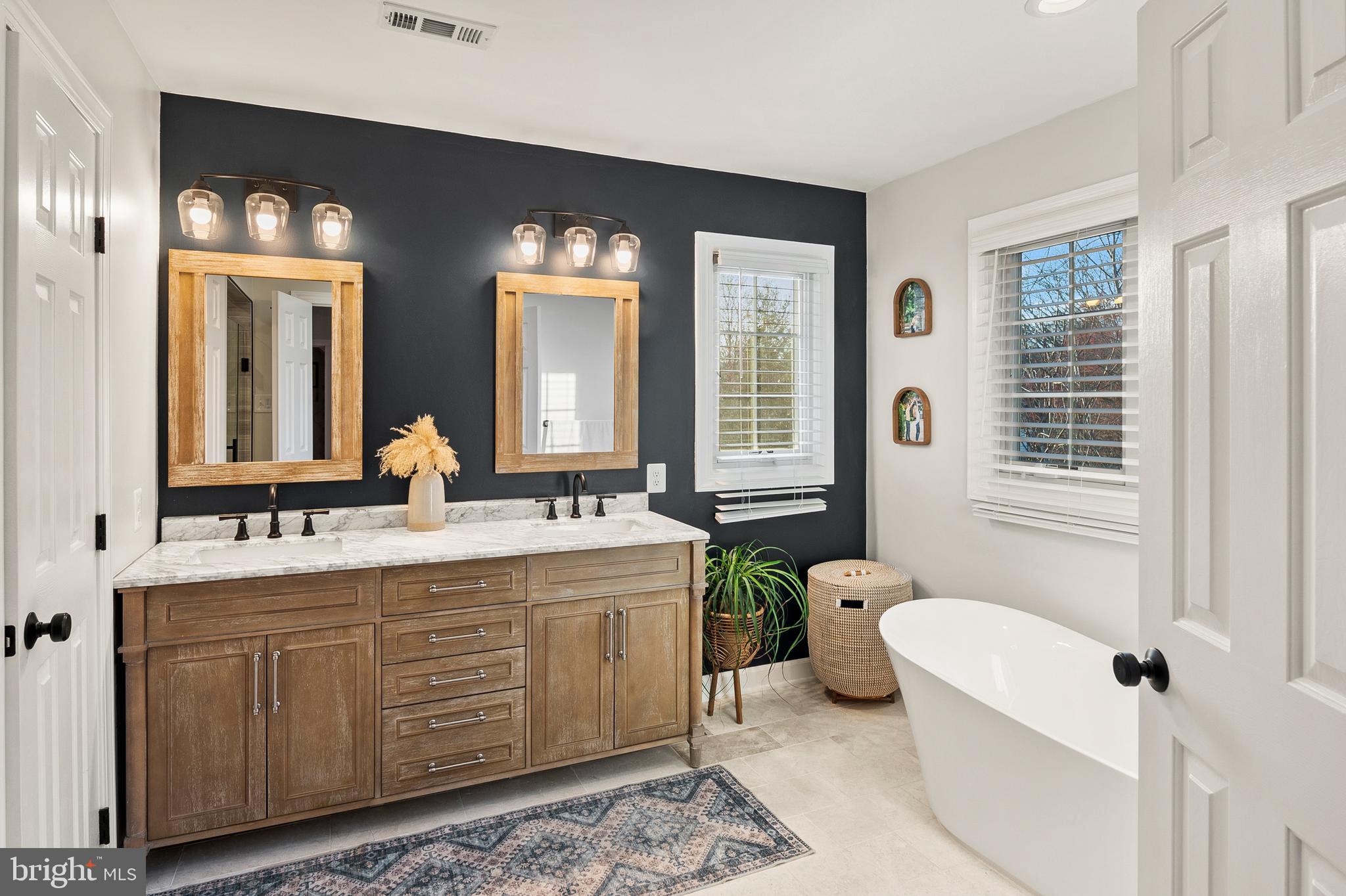 KINGS BRIDGE - Residential