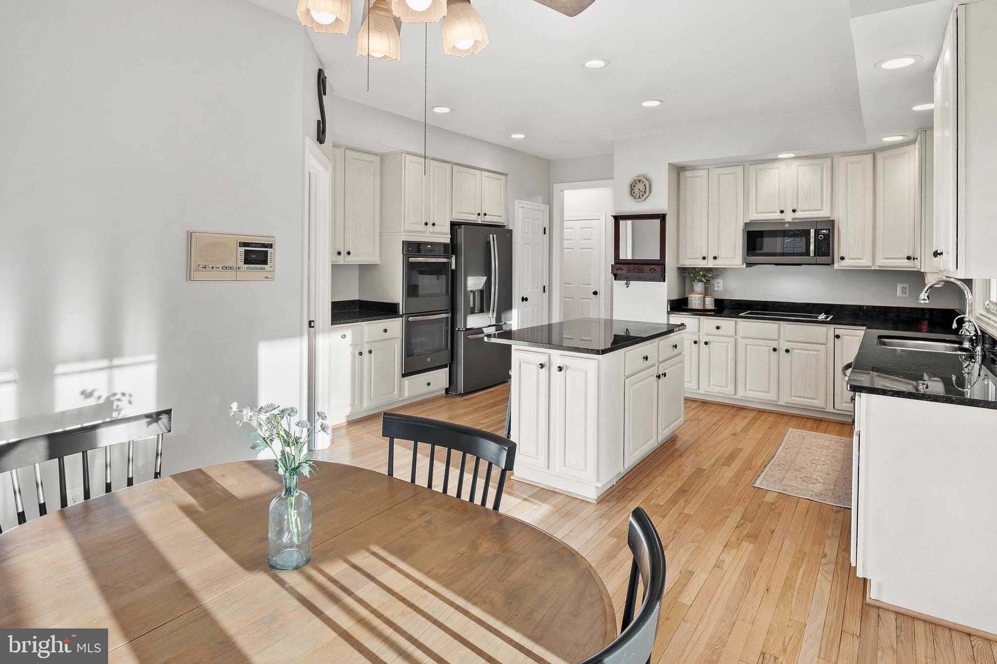 KINGS BRIDGE - Residential