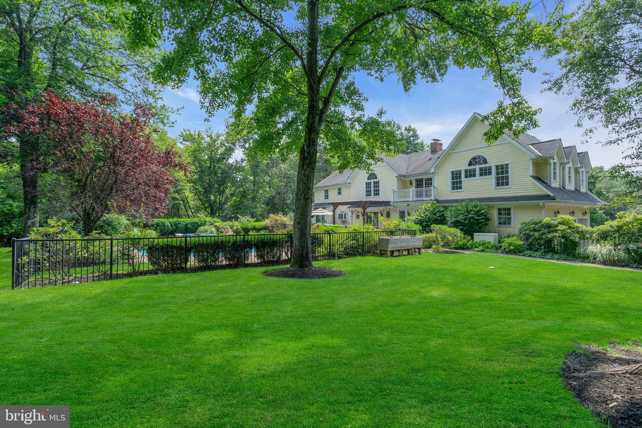 60 DOGWOOD LANE