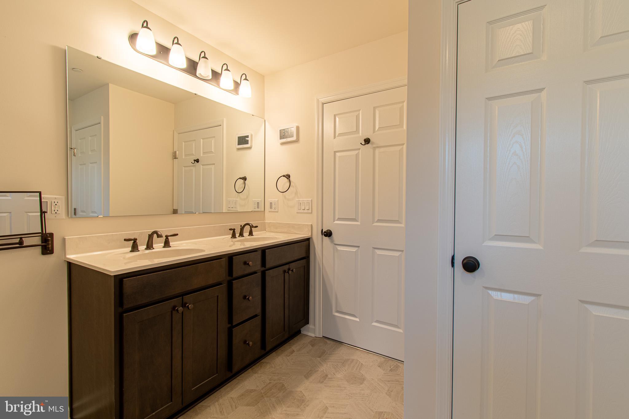 SHERWOOD LANDING - Residential