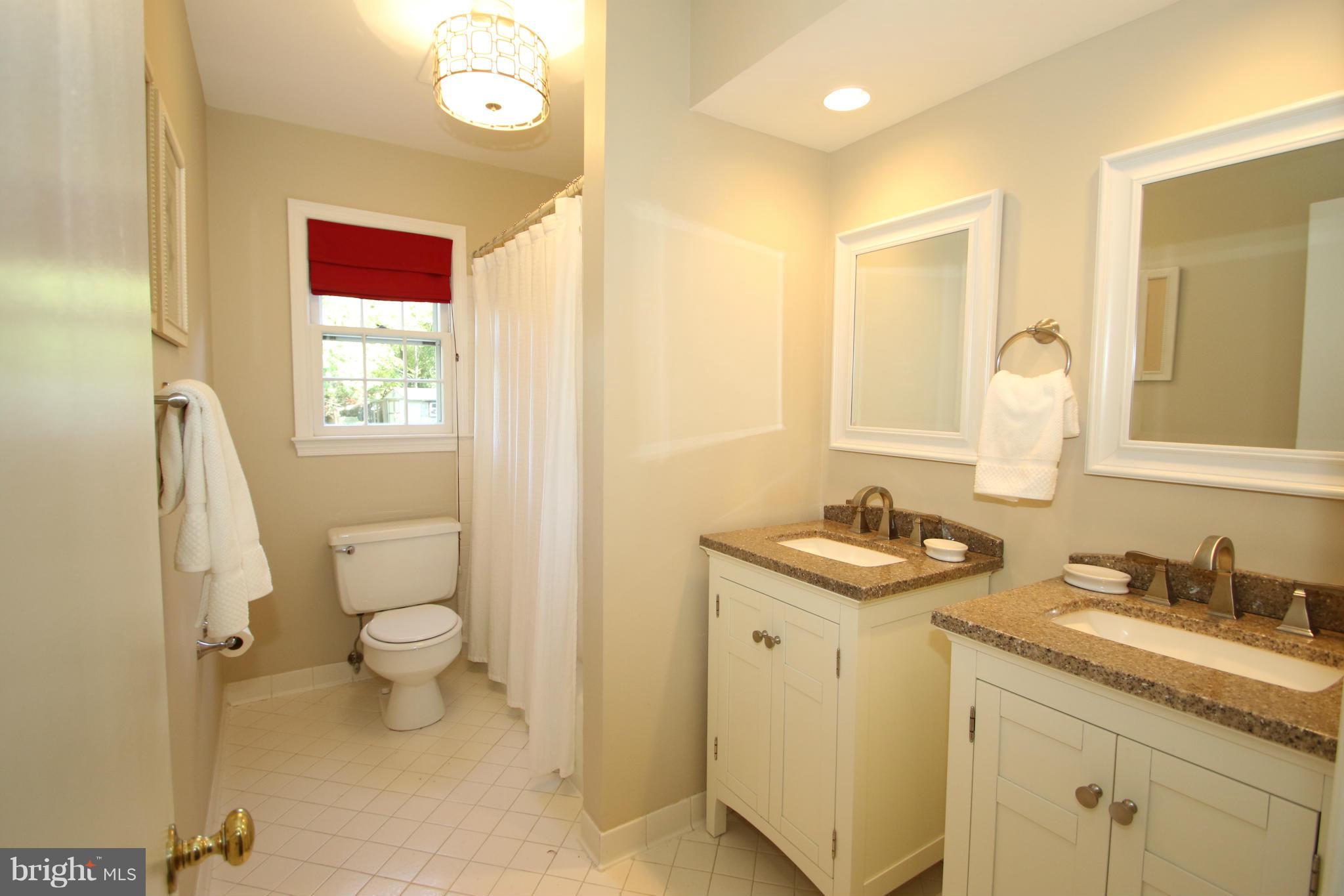 KINGS HUNDRED - Residential