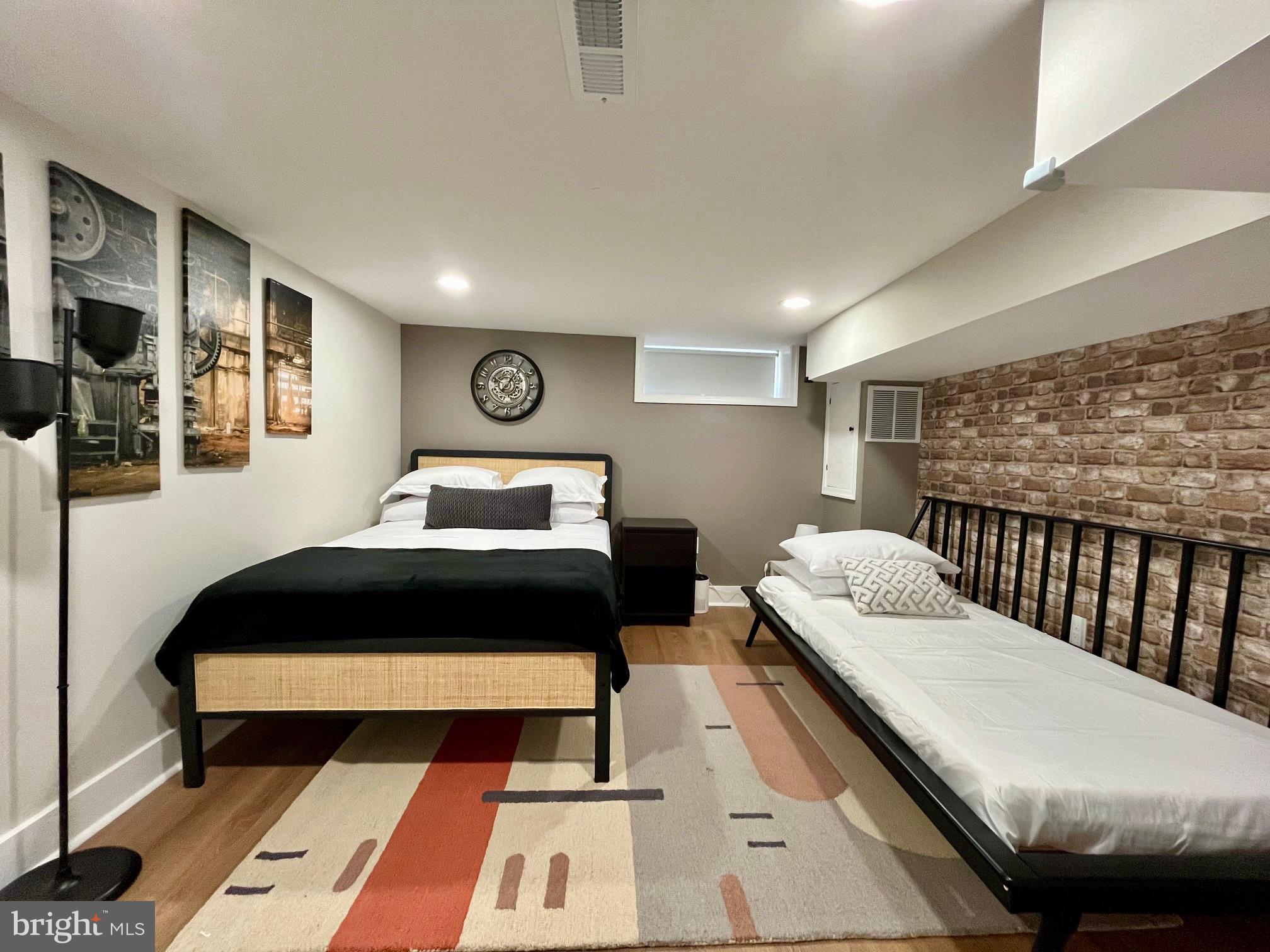 HIGHLANDTOWN - Residential