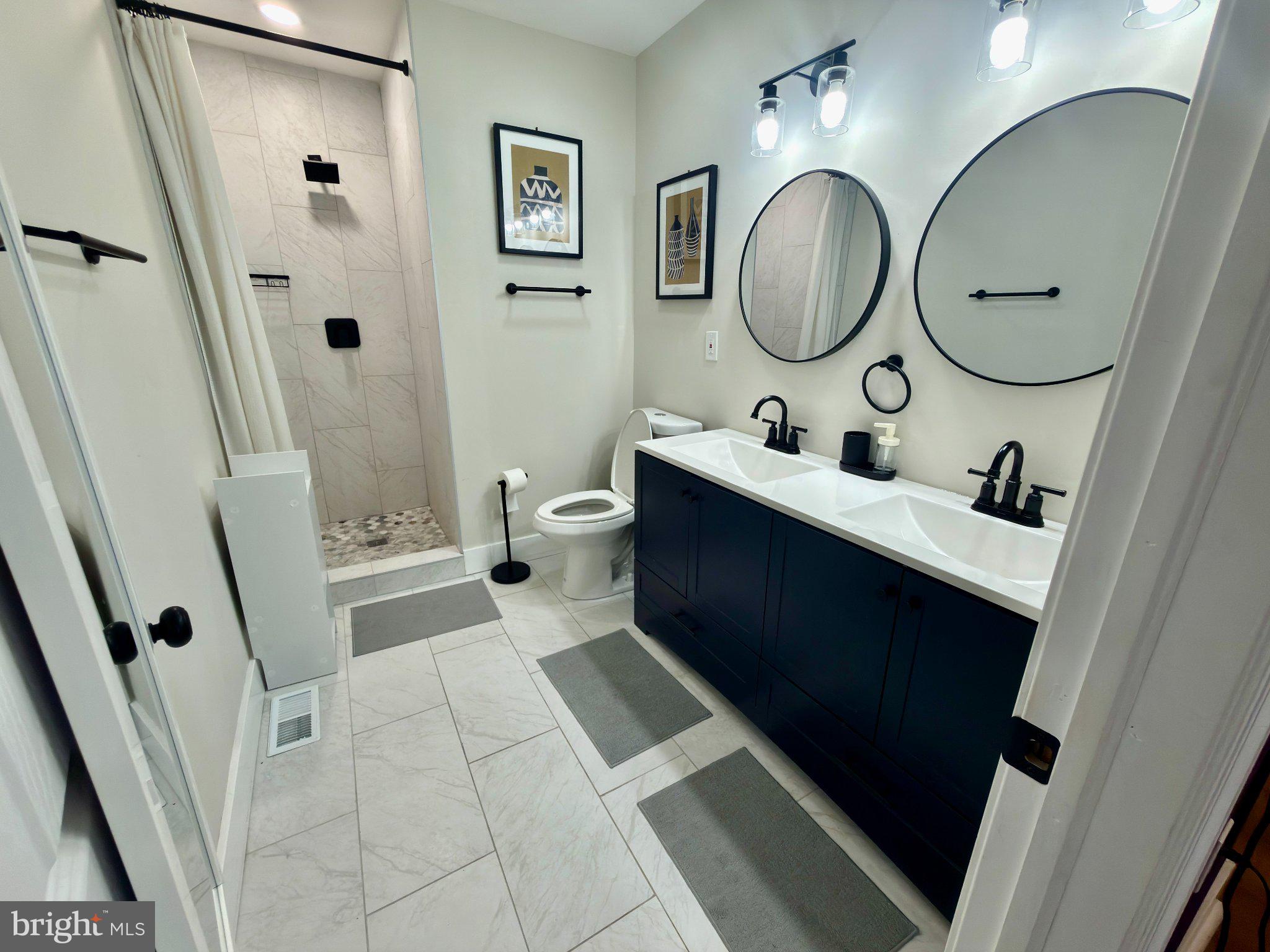 HIGHLANDTOWN - Residential