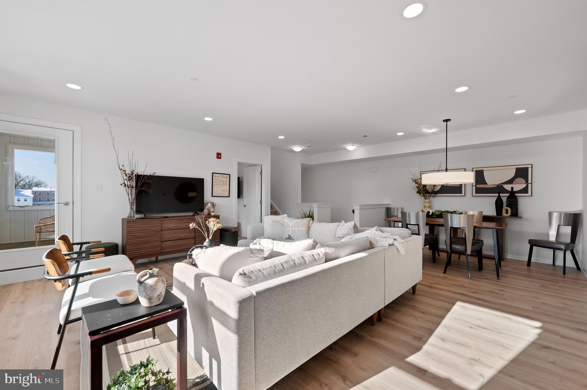 ARBOR PLACE - Residential